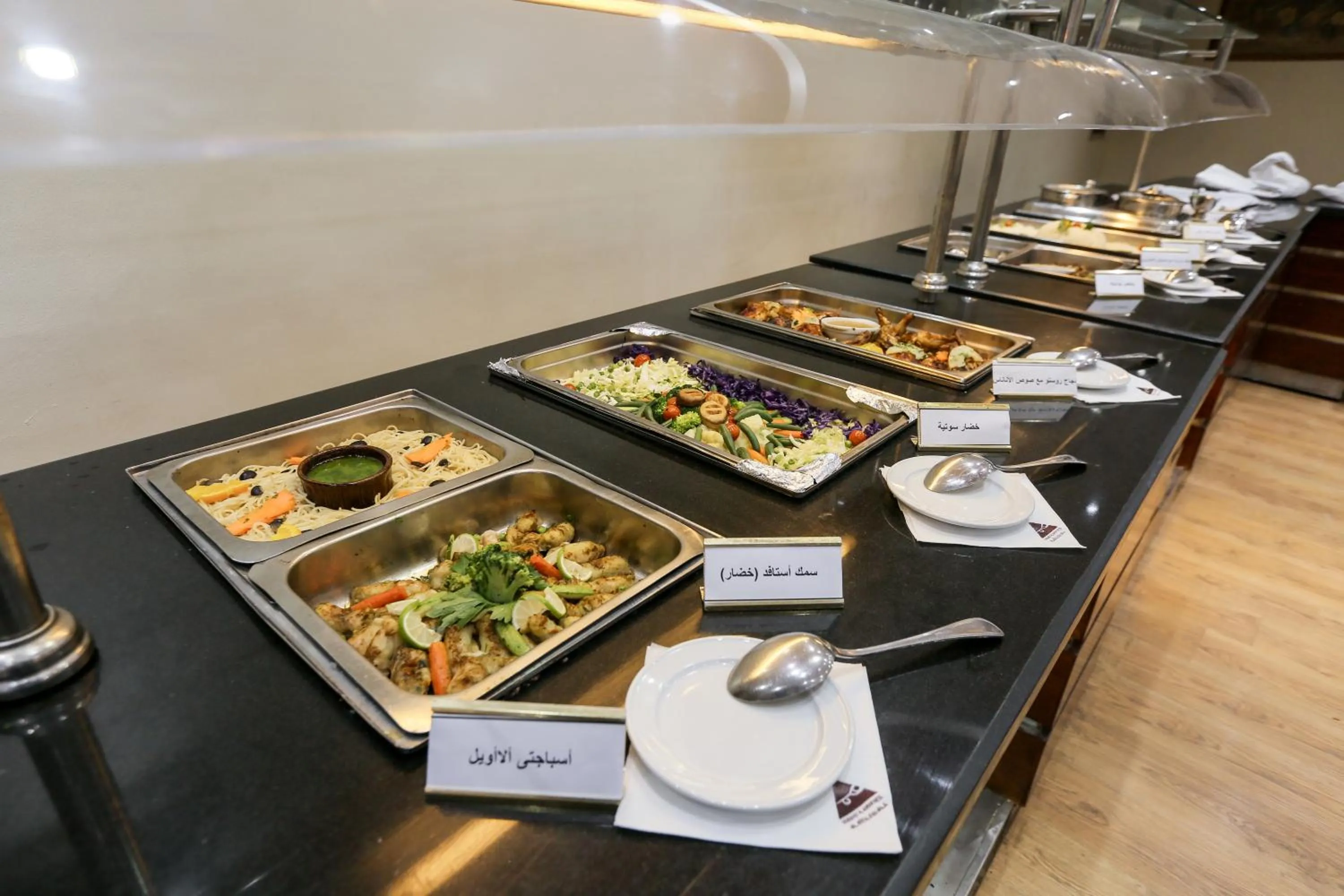 Restaurant/places to eat in Gawharet Al Ahram Hotel