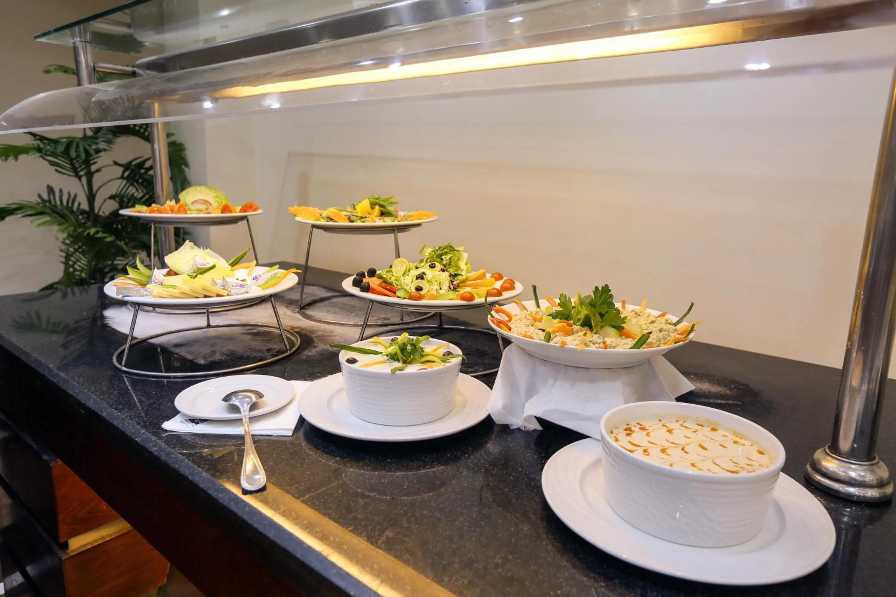 Restaurant/places to eat in Gawharet Al Ahram Hotel