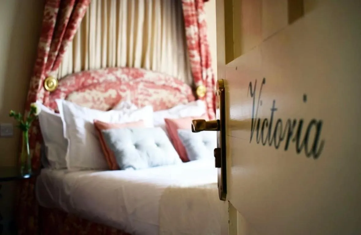 Bedroom, Bed in The Windsor Town House