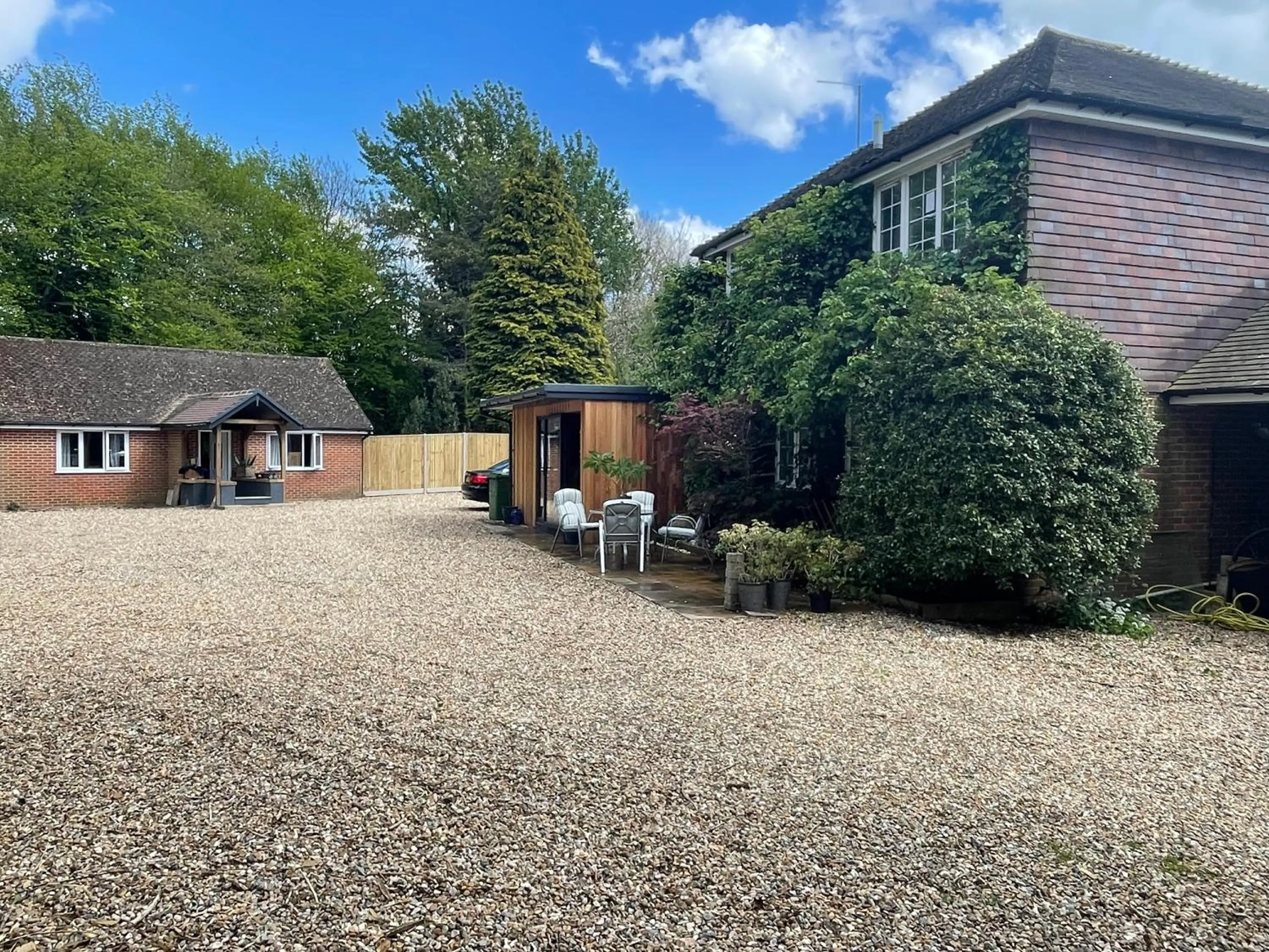 Property logo or sign in Da Vinci Guest House & Guest Parking, A Real Gem