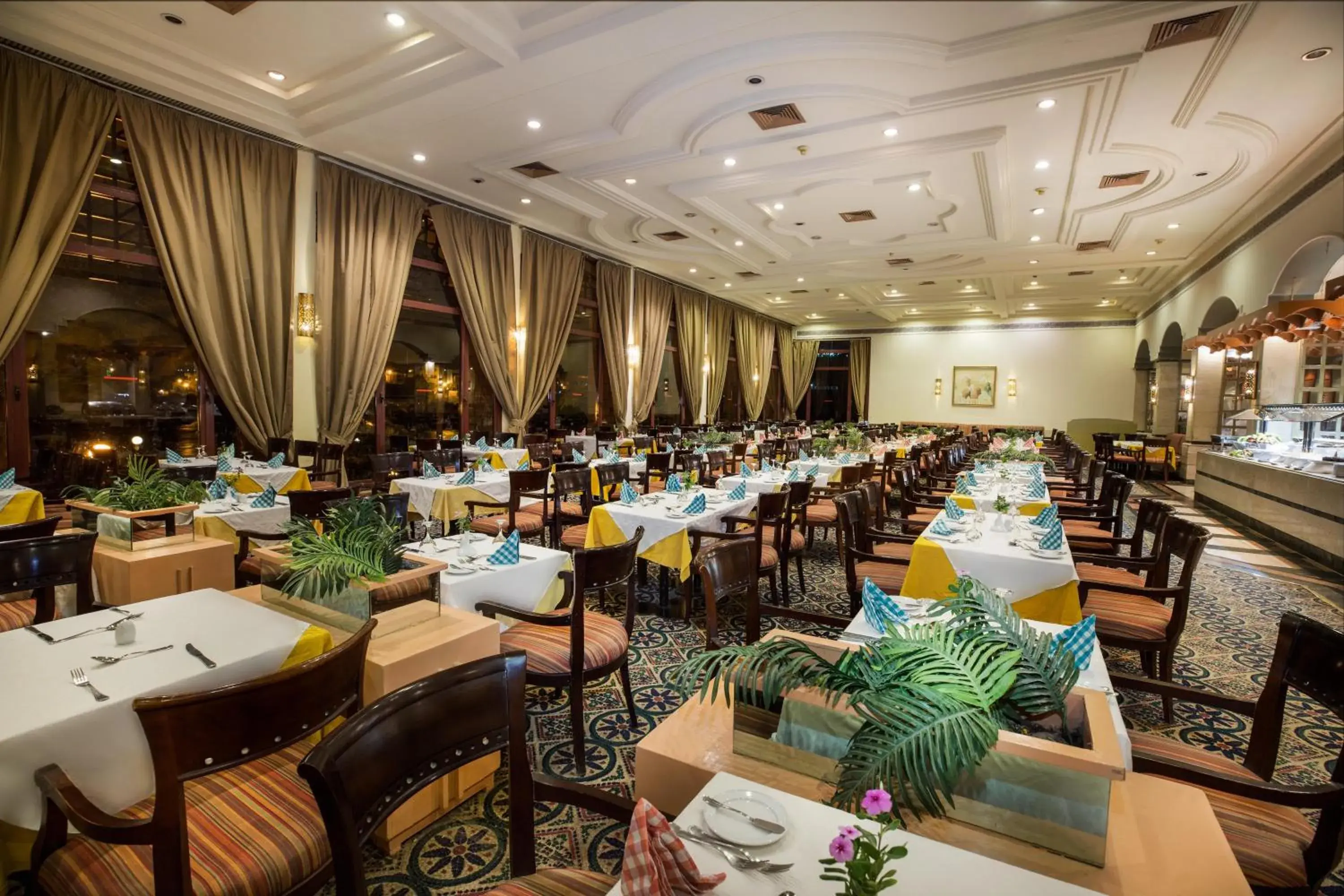 Restaurant/places to eat in Pyramisa Island Hotel Aswan Restaurant/places to eat in Pyramisa Island Hotel Aswan