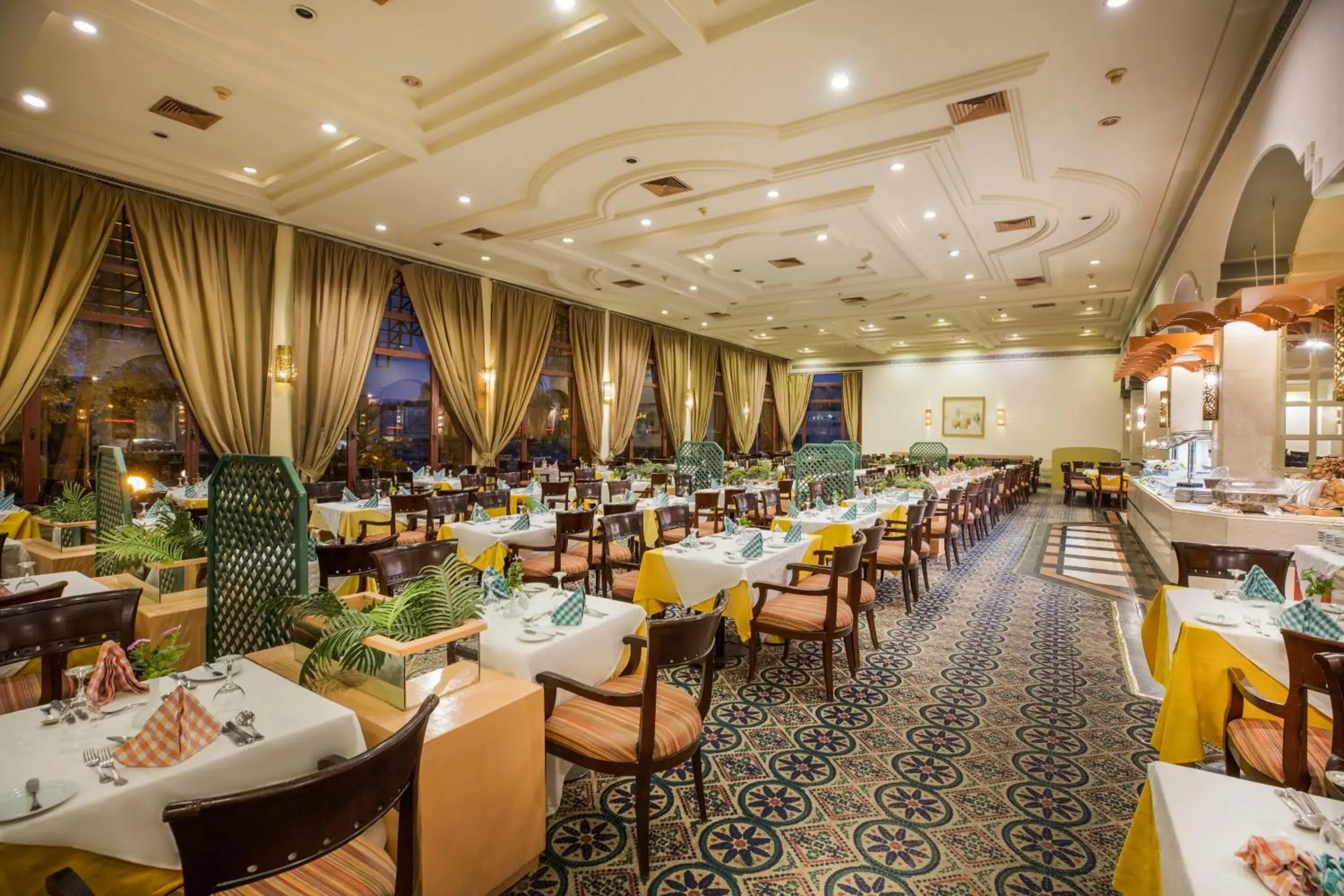 Restaurant/places to eat in Pyramisa Island Hotel Aswan Restaurant/places to eat in Pyramisa Island Hotel Aswan