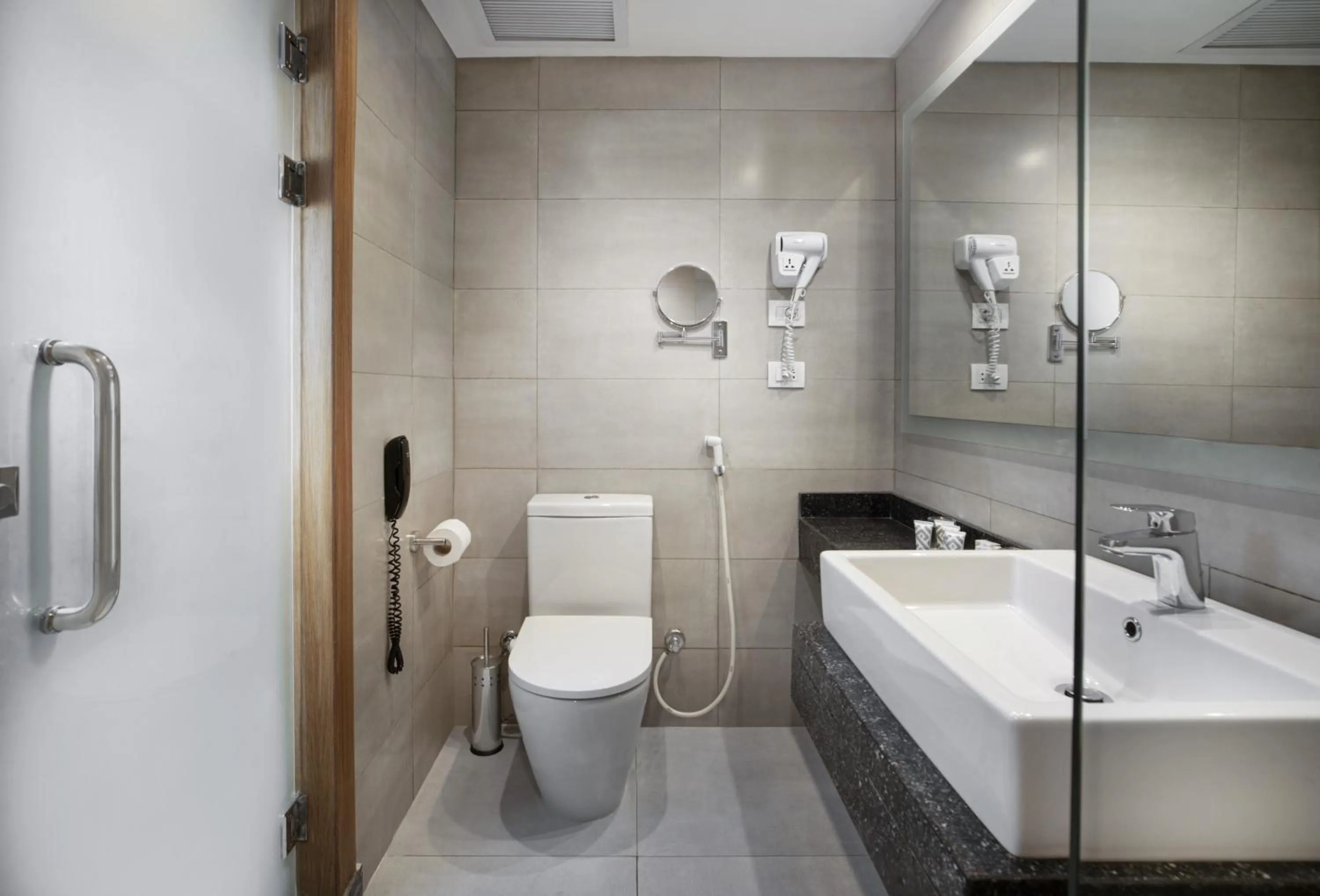 Bathroom in Pyramisa Suites Hotel Cairo