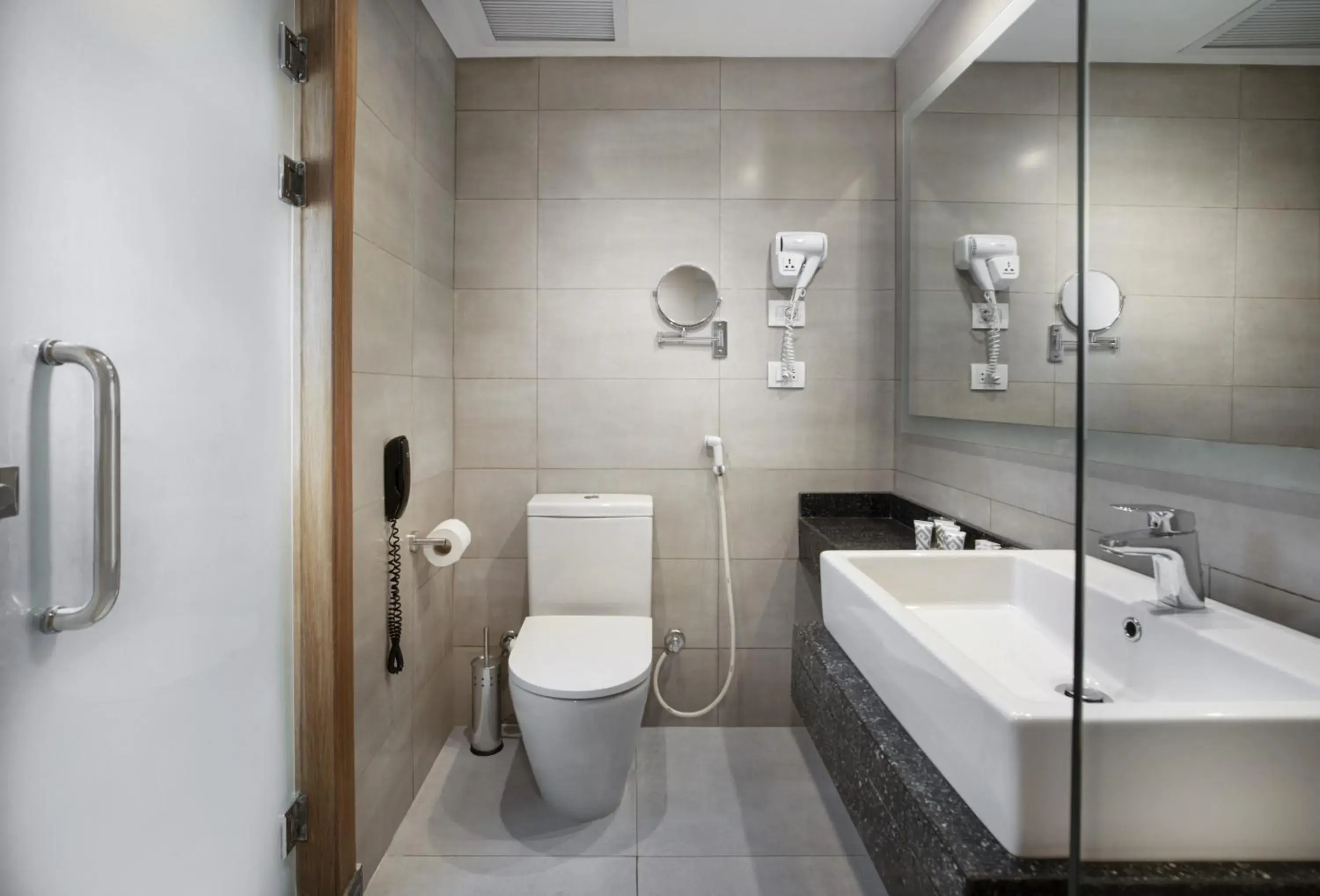 Bathroom in Pyramisa Suites Hotel Cairo Bathroom in Pyramisa Suites Hotel Cairo