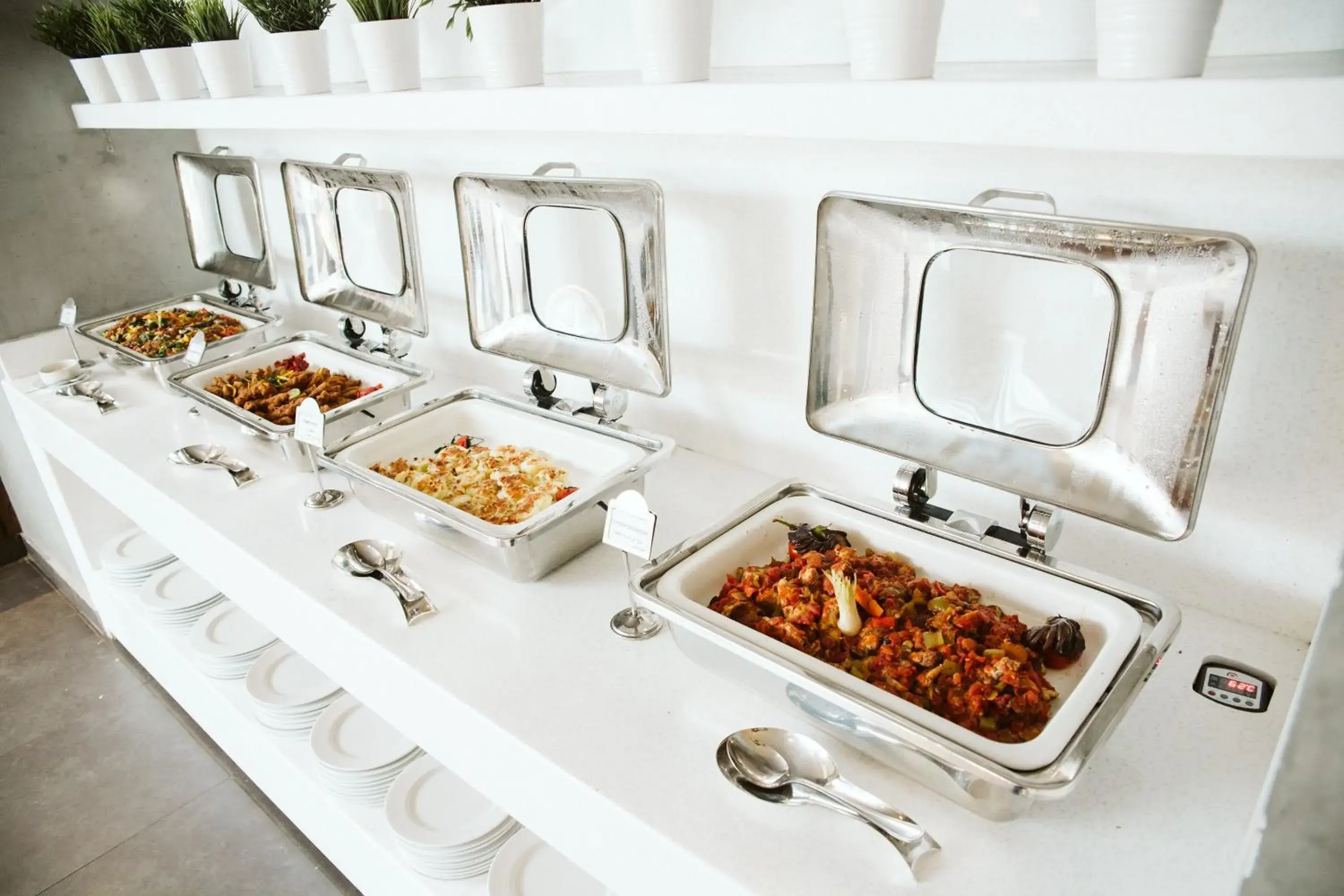 Food and drinks in Pyramisa Suites Hotel Cairo Food and drinks in Pyramisa Suites Hotel Cairo