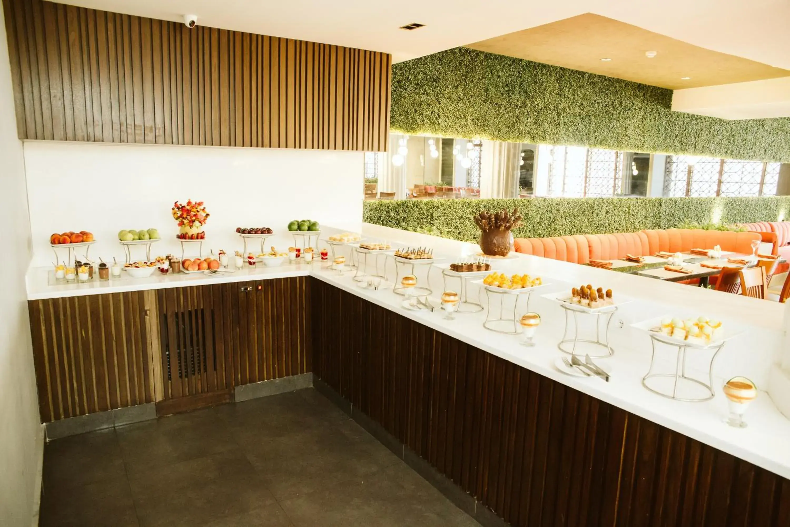 Food and drinks in Pyramisa Suites Hotel Cairo Food and drinks in Pyramisa Suites Hotel Cairo