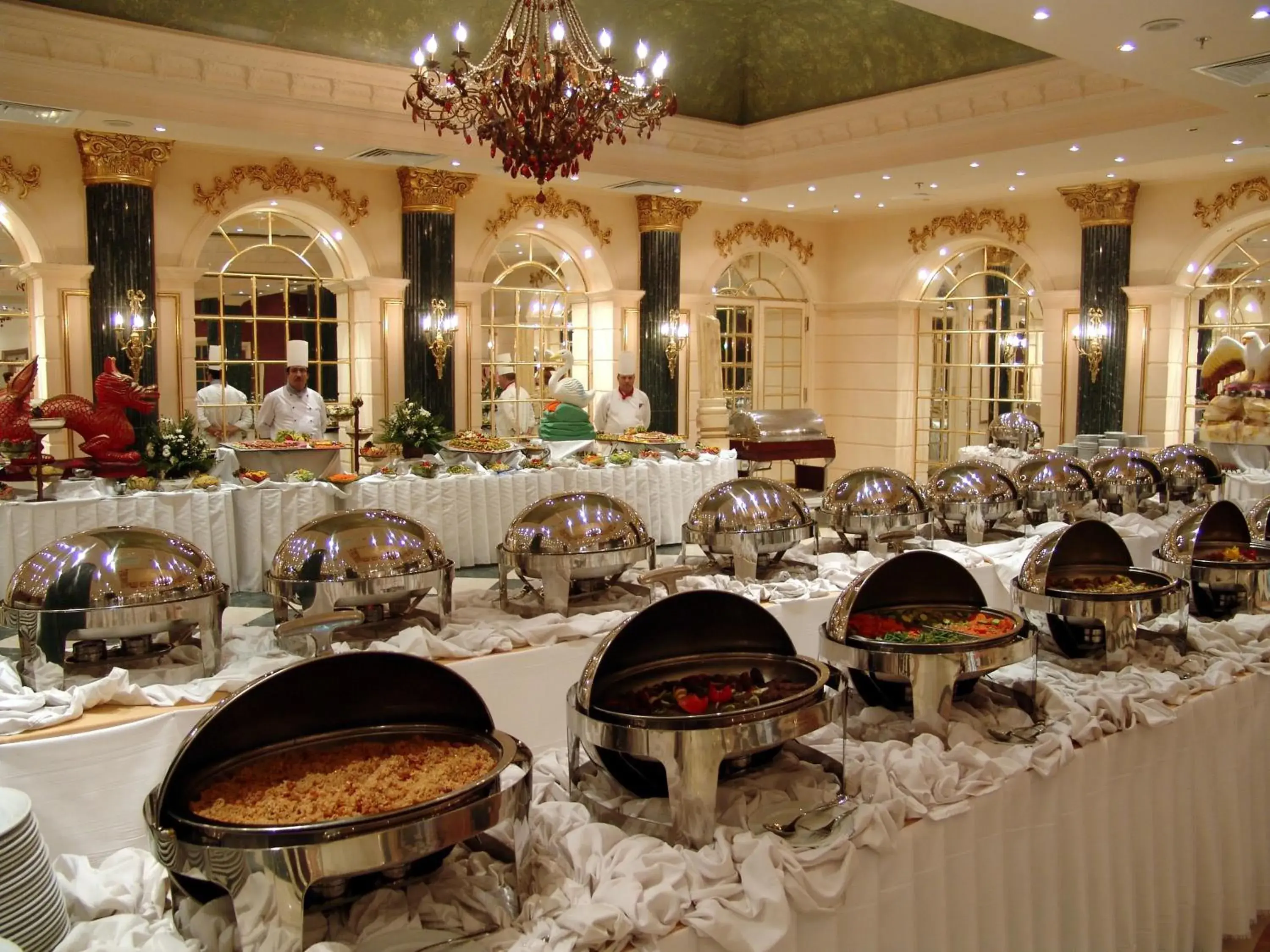 Food and drinks in Pyramisa Suites Hotel Cairo Food and drinks in Pyramisa Suites Hotel Cairo