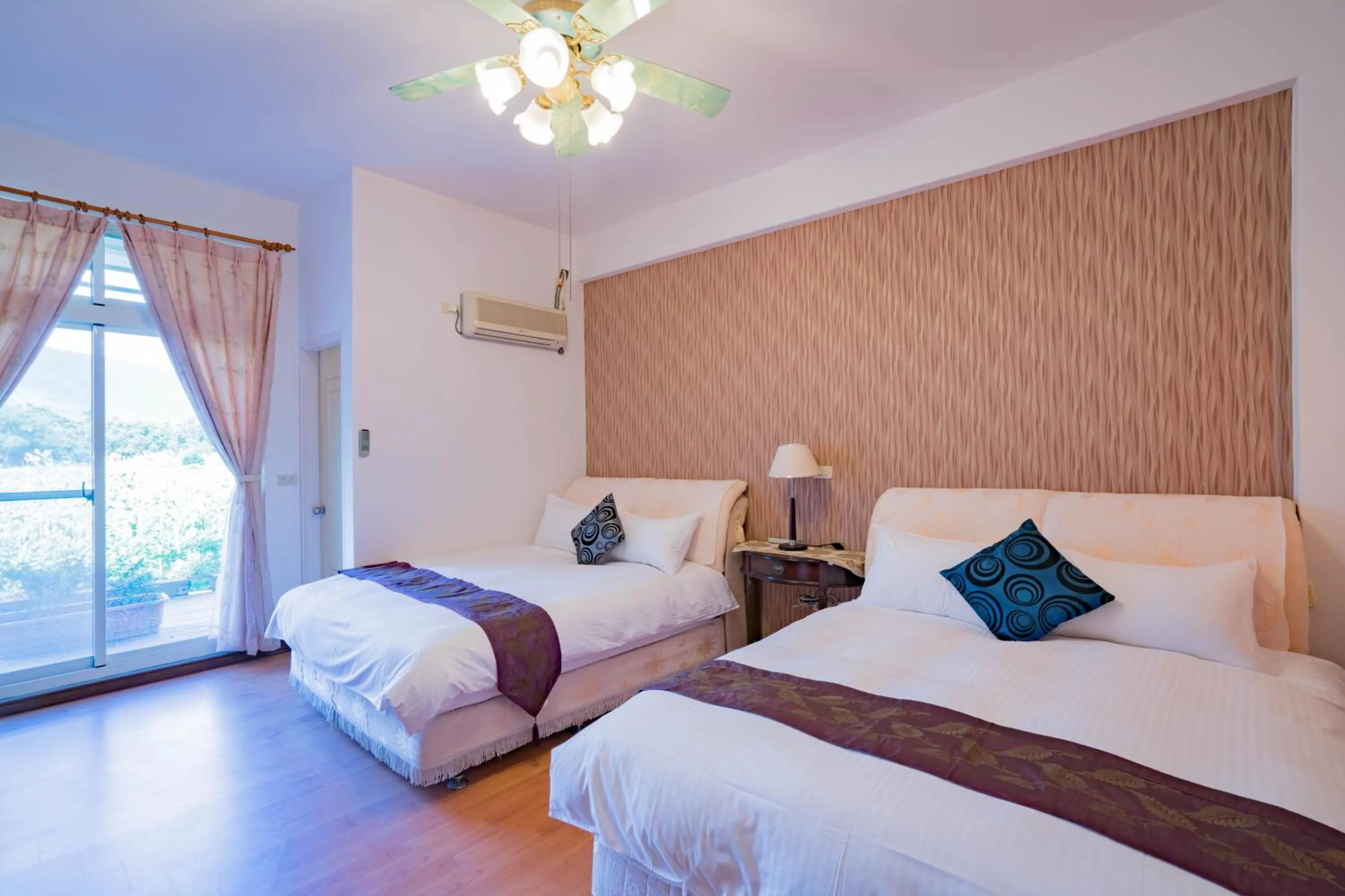 Quadruple Room with Mountain View in Hualien Travel
