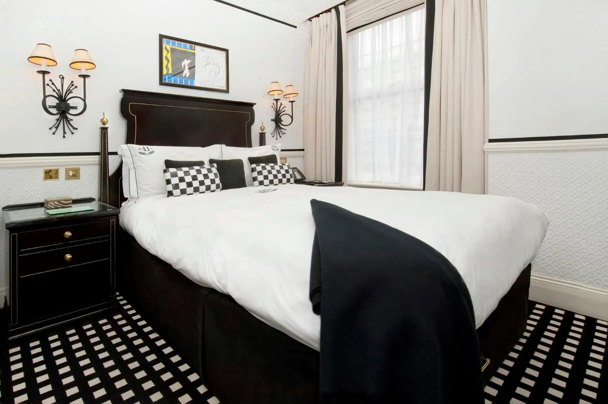 Photo of the whole room, Bed in 41