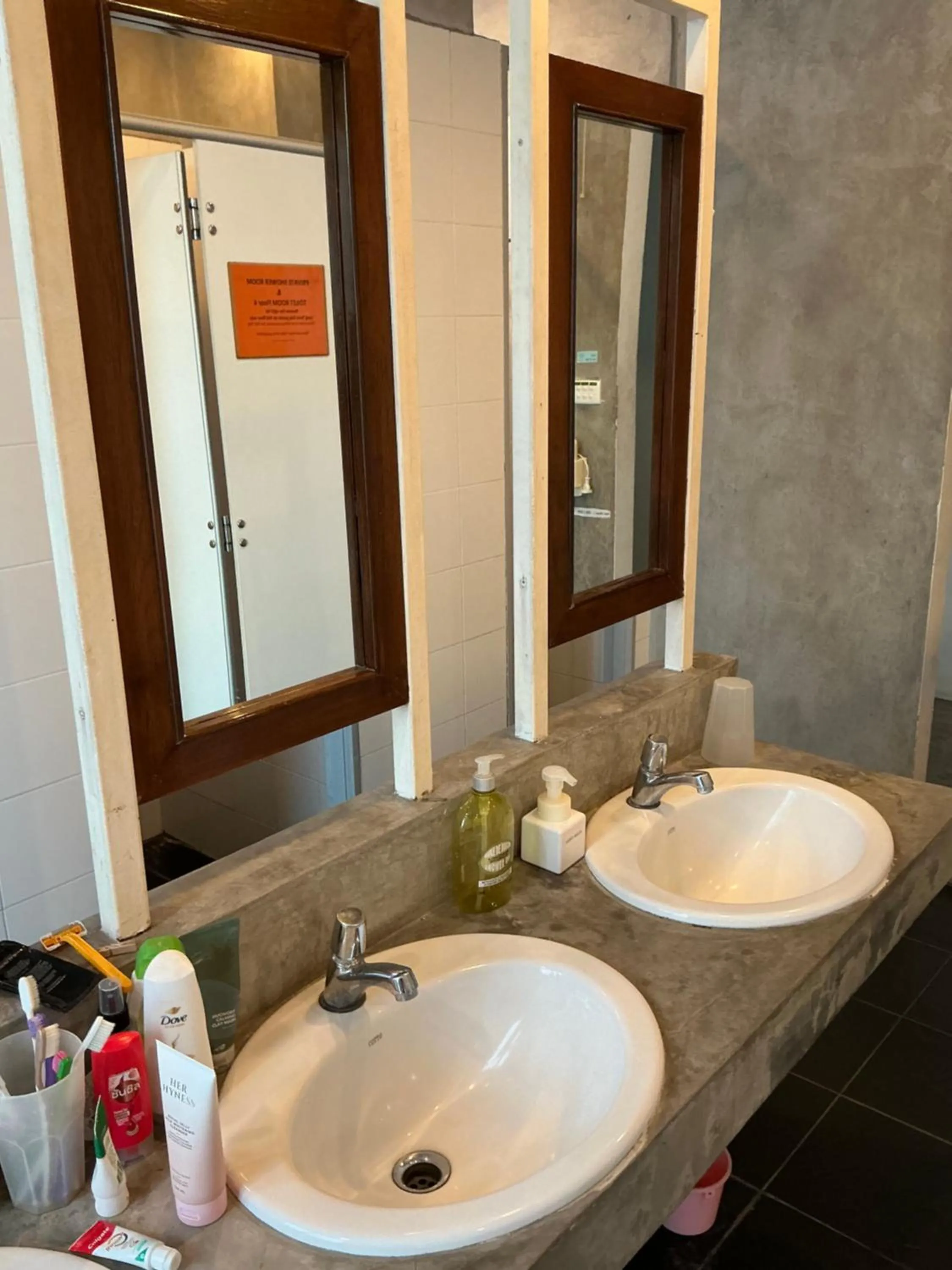 Bathroom in Udee Bangkok Hostel