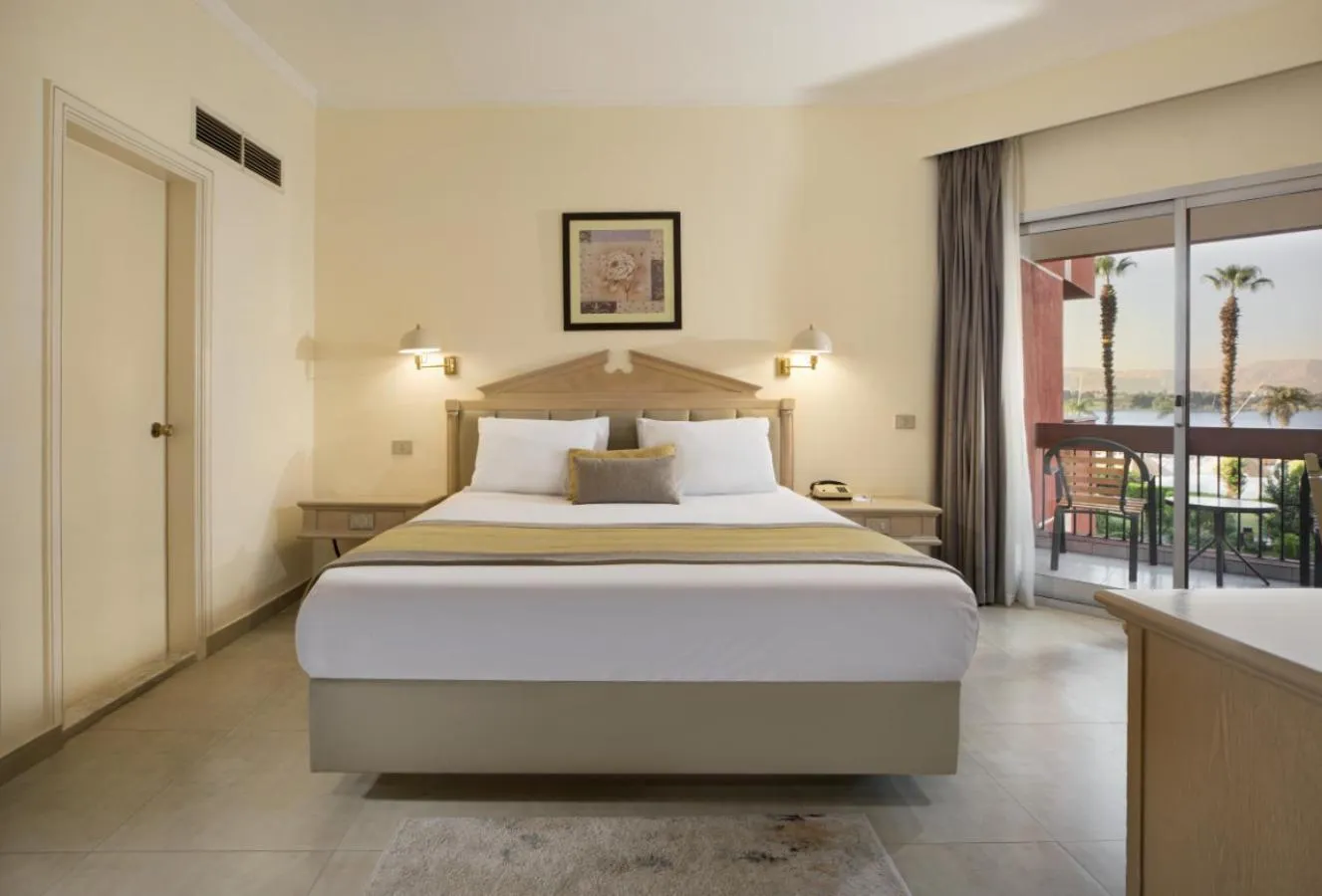 Bed in Pyramisa Hotel Luxor