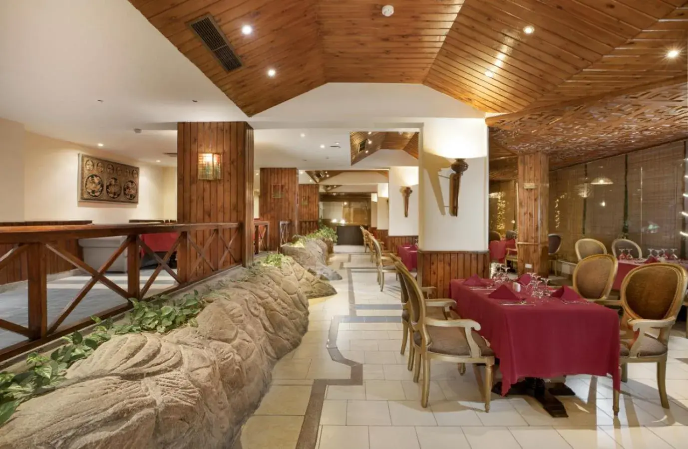 Restaurant/places to eat in Pyramisa Hotel Luxor Restaurant/places to eat in Pyramisa Hotel Luxor