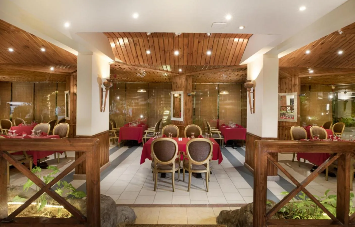 Restaurant/places to eat in Pyramisa Hotel Luxor