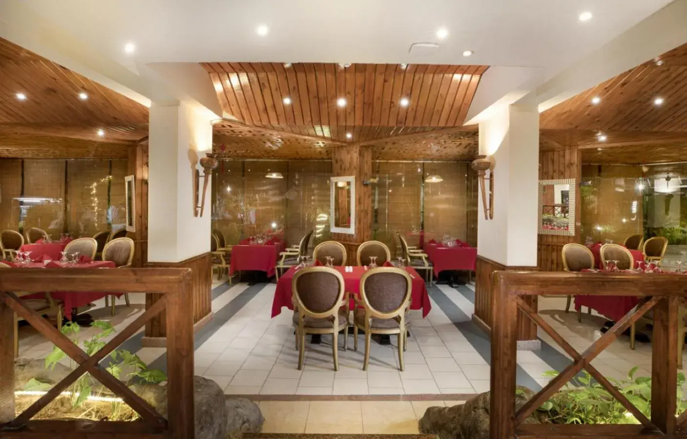 Restaurant/places to eat in Pyramisa Hotel Luxor Restaurant/places to eat in Pyramisa Hotel Luxor