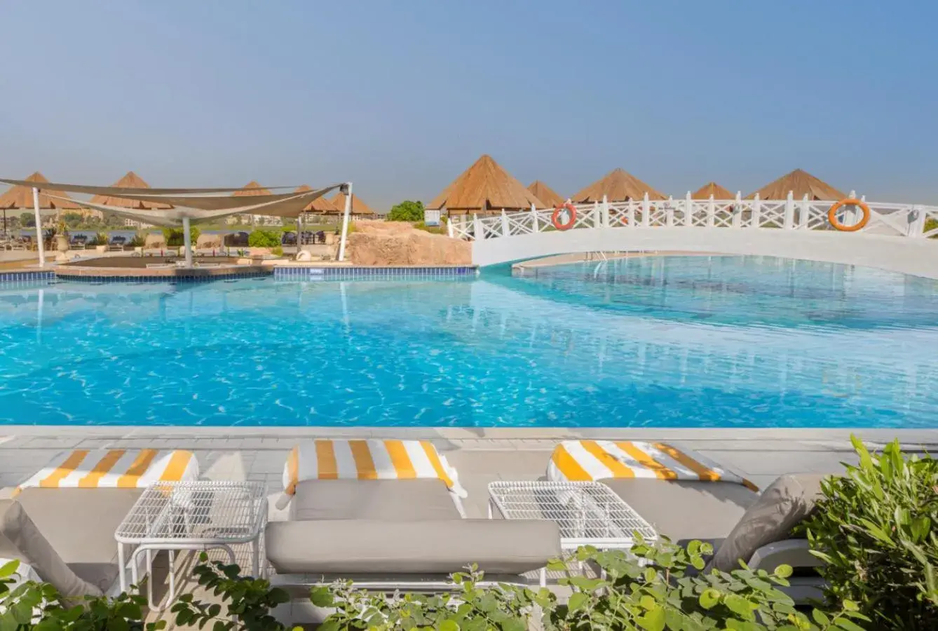 Swimming pool in Pyramisa Hotel Luxor Swimming pool in Pyramisa Hotel Luxor