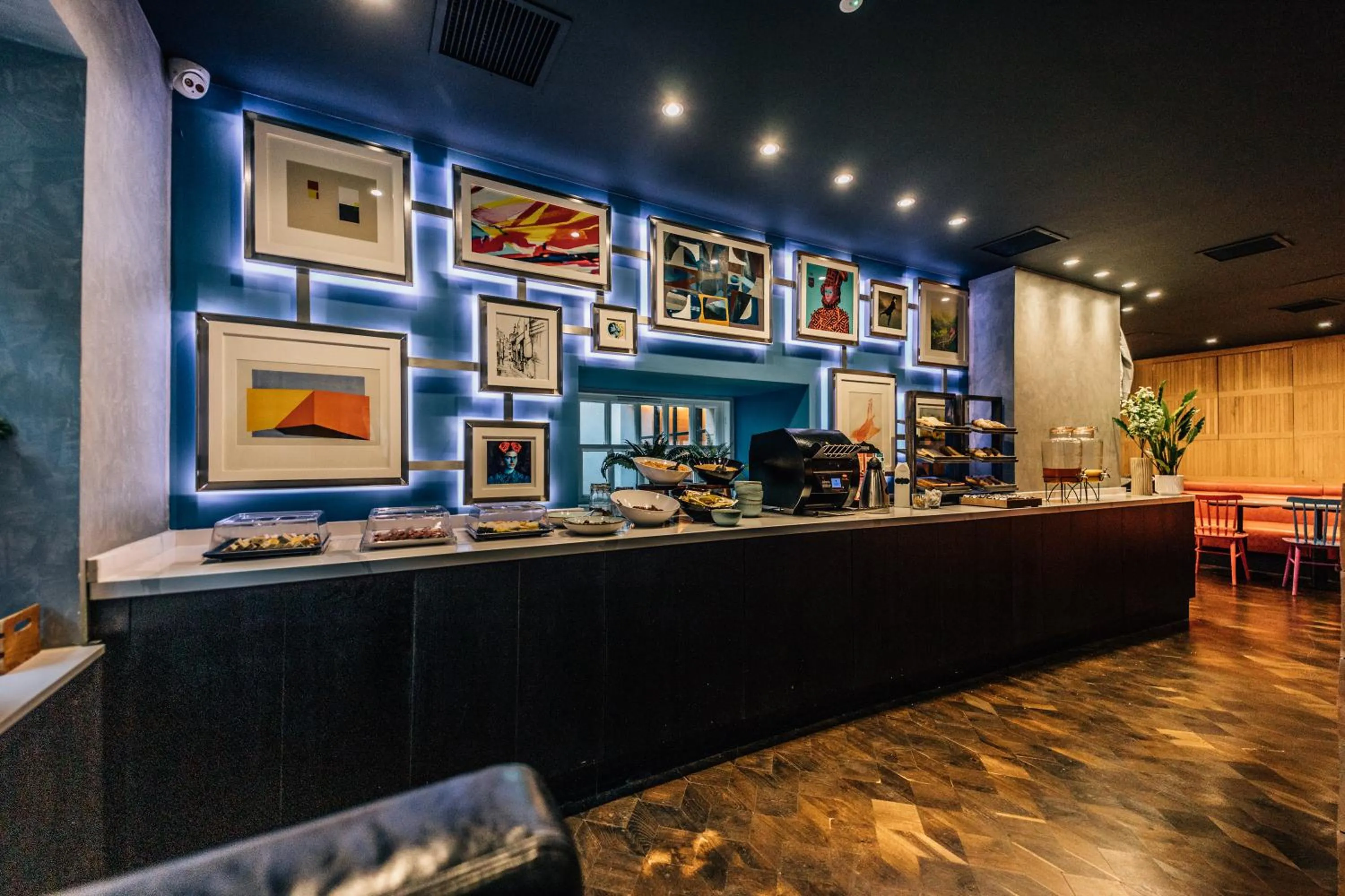 Food and drinks in Stay Central Hotel