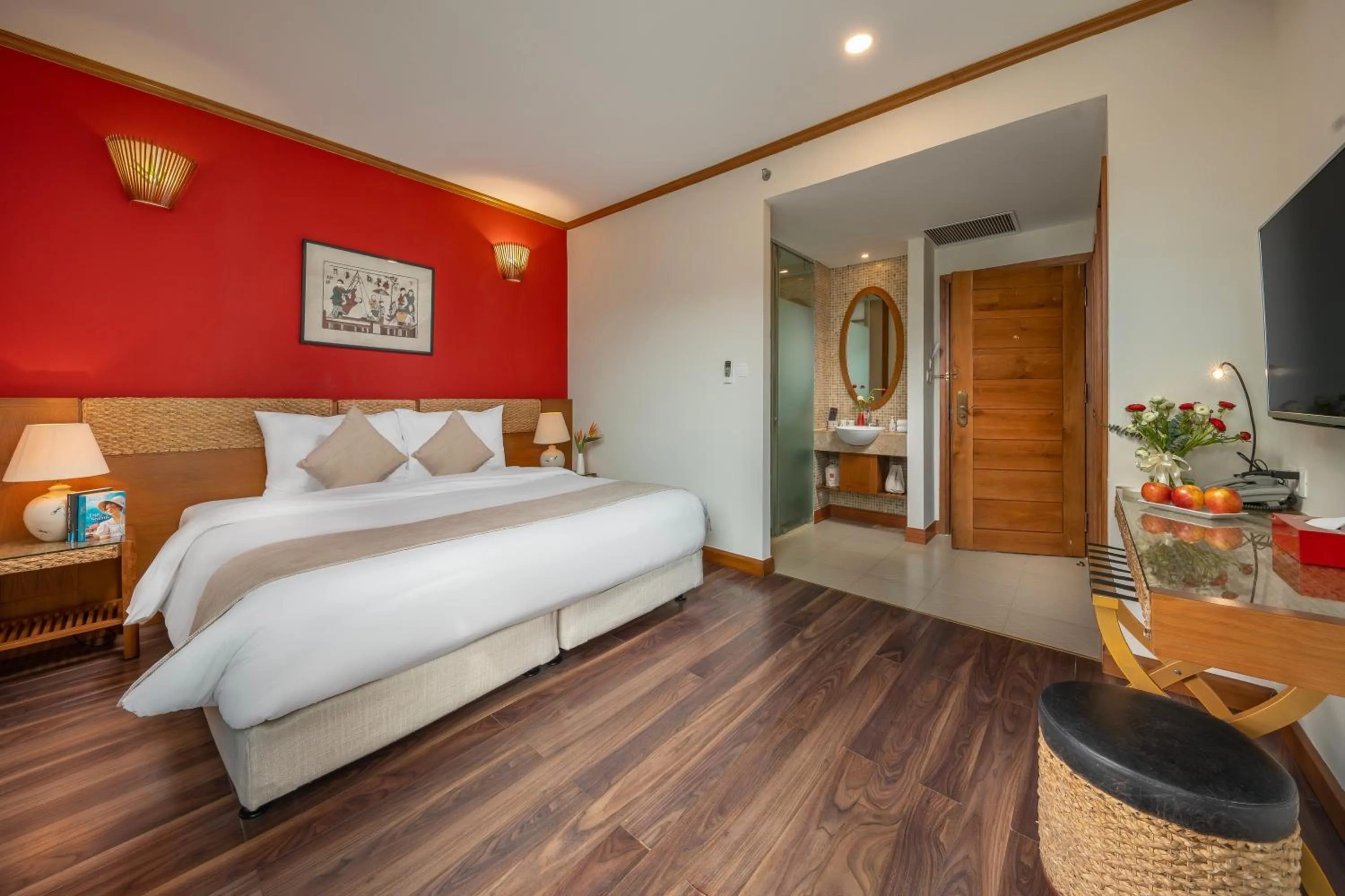 Bedroom, Bed in MK Premier Boutique Hotel