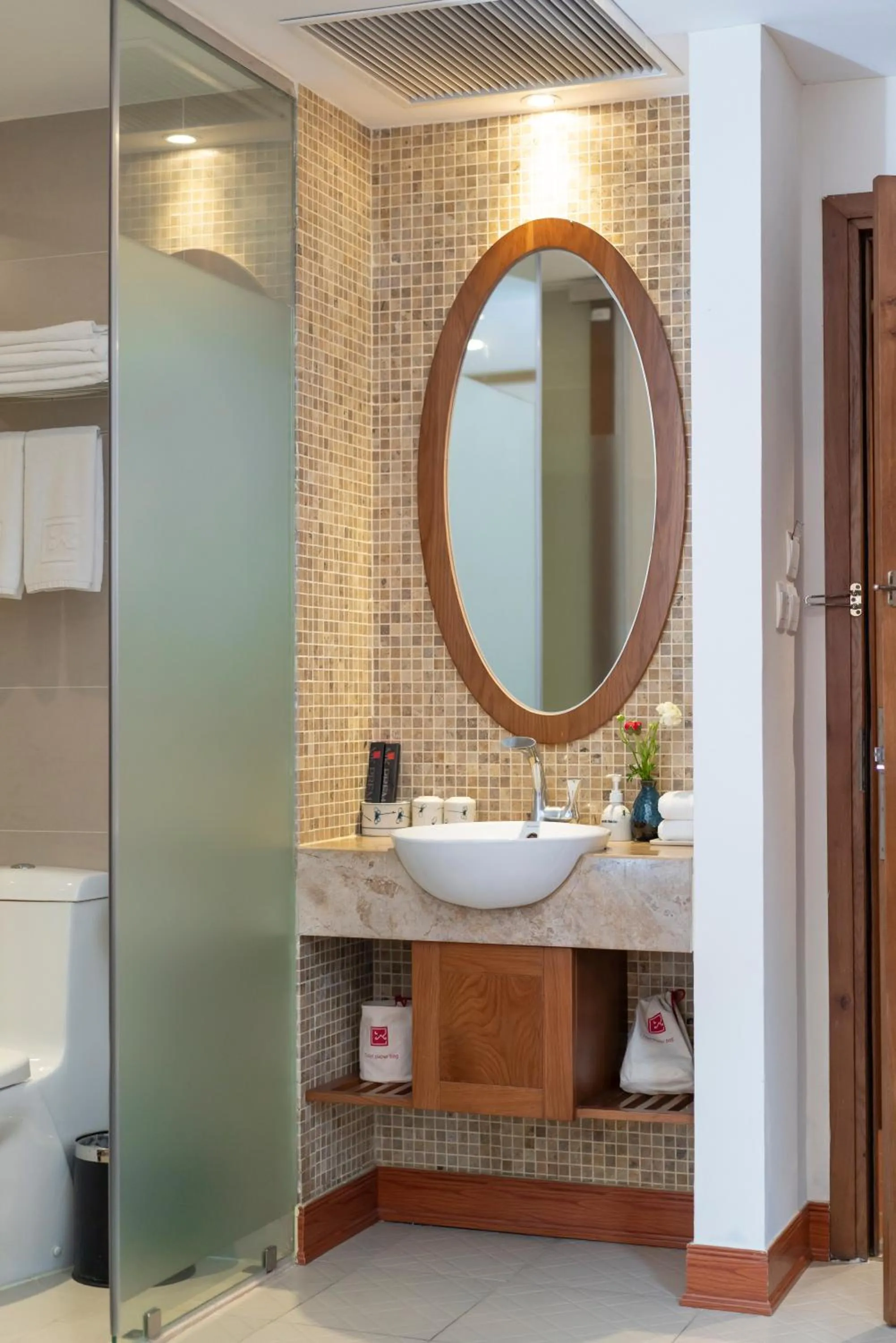 Toilet in MK Premier Boutique Hotel