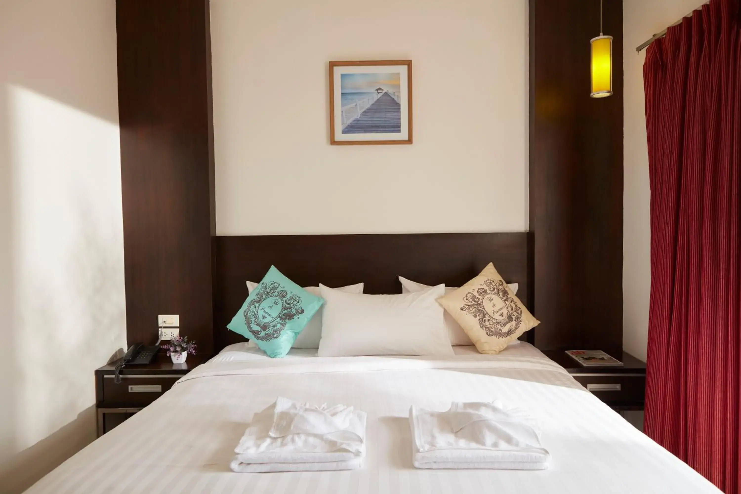 Bed in Rhienchai Place Hotel Bed in Rhienchai Place Hotel