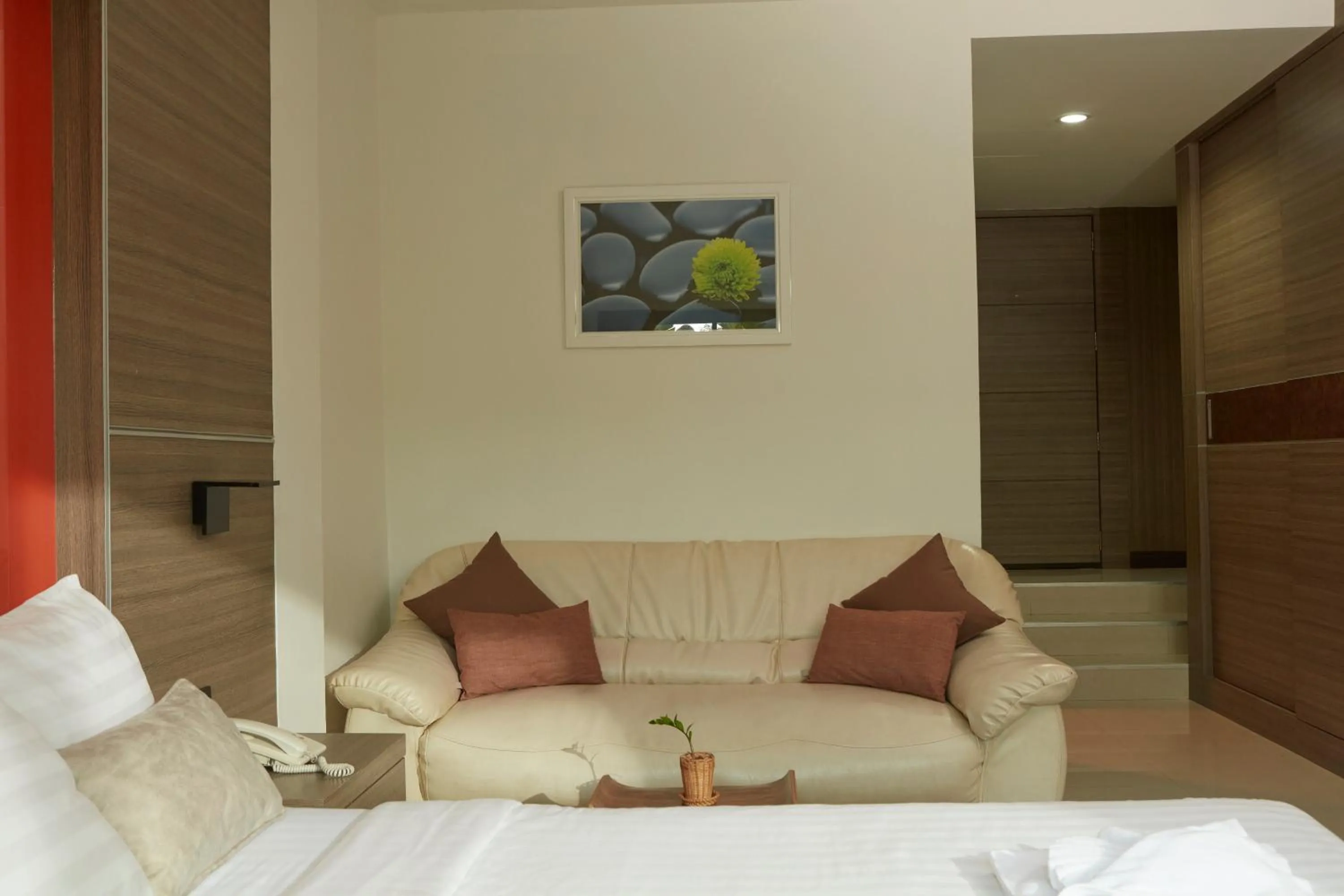 Bed in Rhienchai Place Hotel