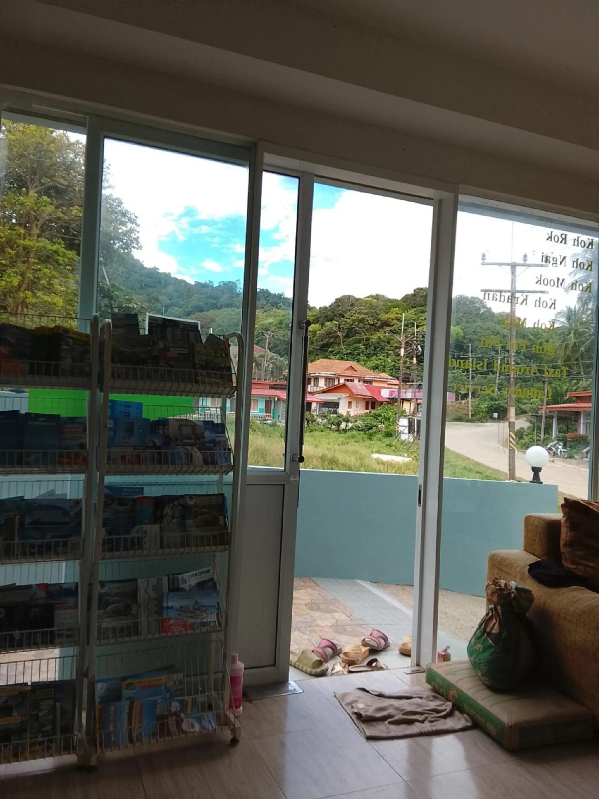 Lobby or reception in The Sea @ Lanta Hotel