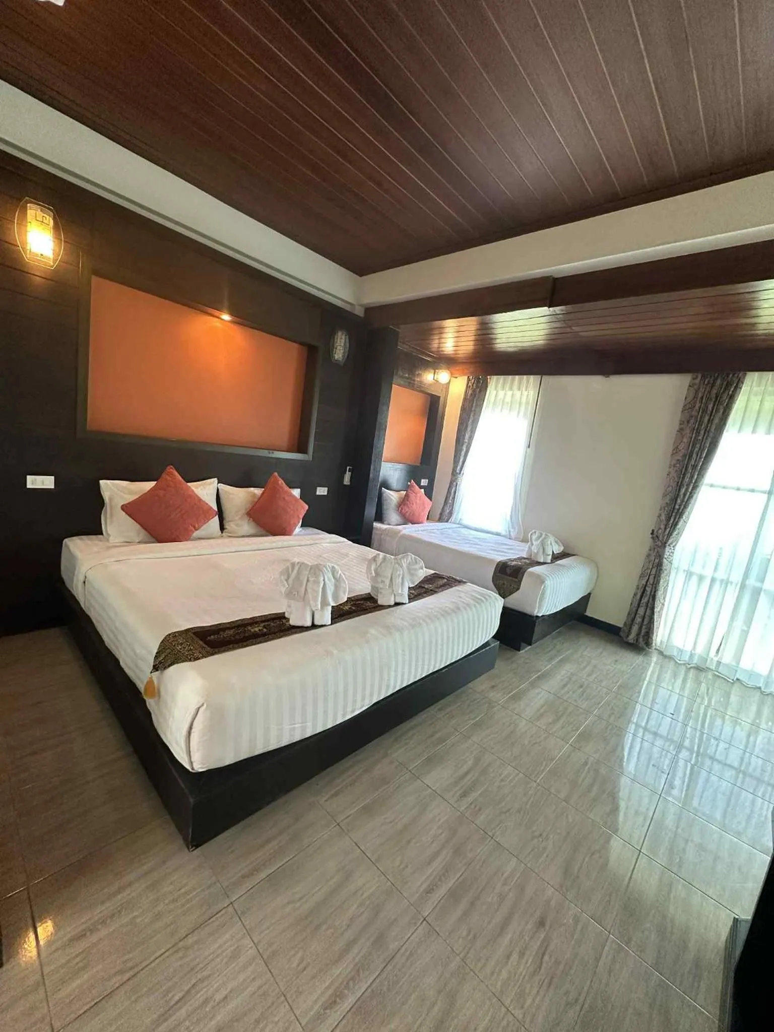 Bed in The Sea @ Lanta Hotel