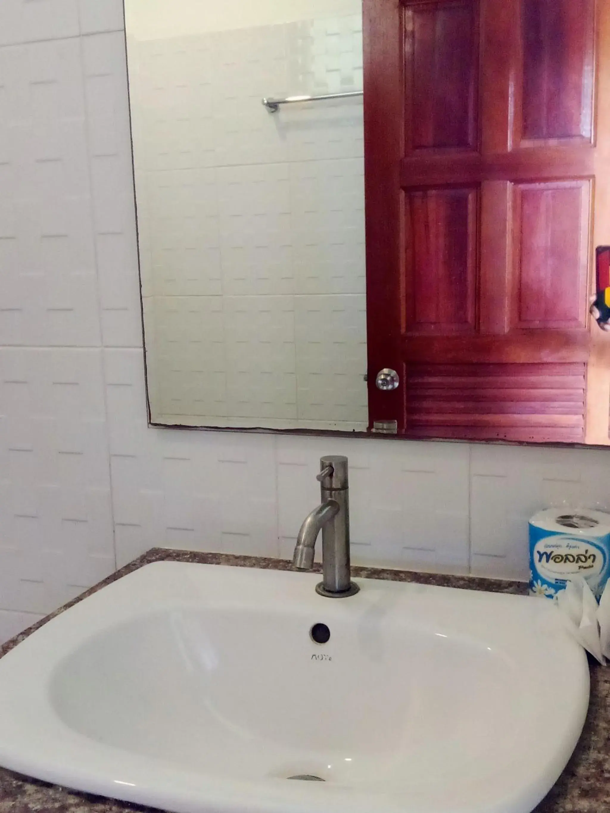 Bathroom in The Sea @ Lanta Hotel Bathroom in The Sea @ Lanta Hotel