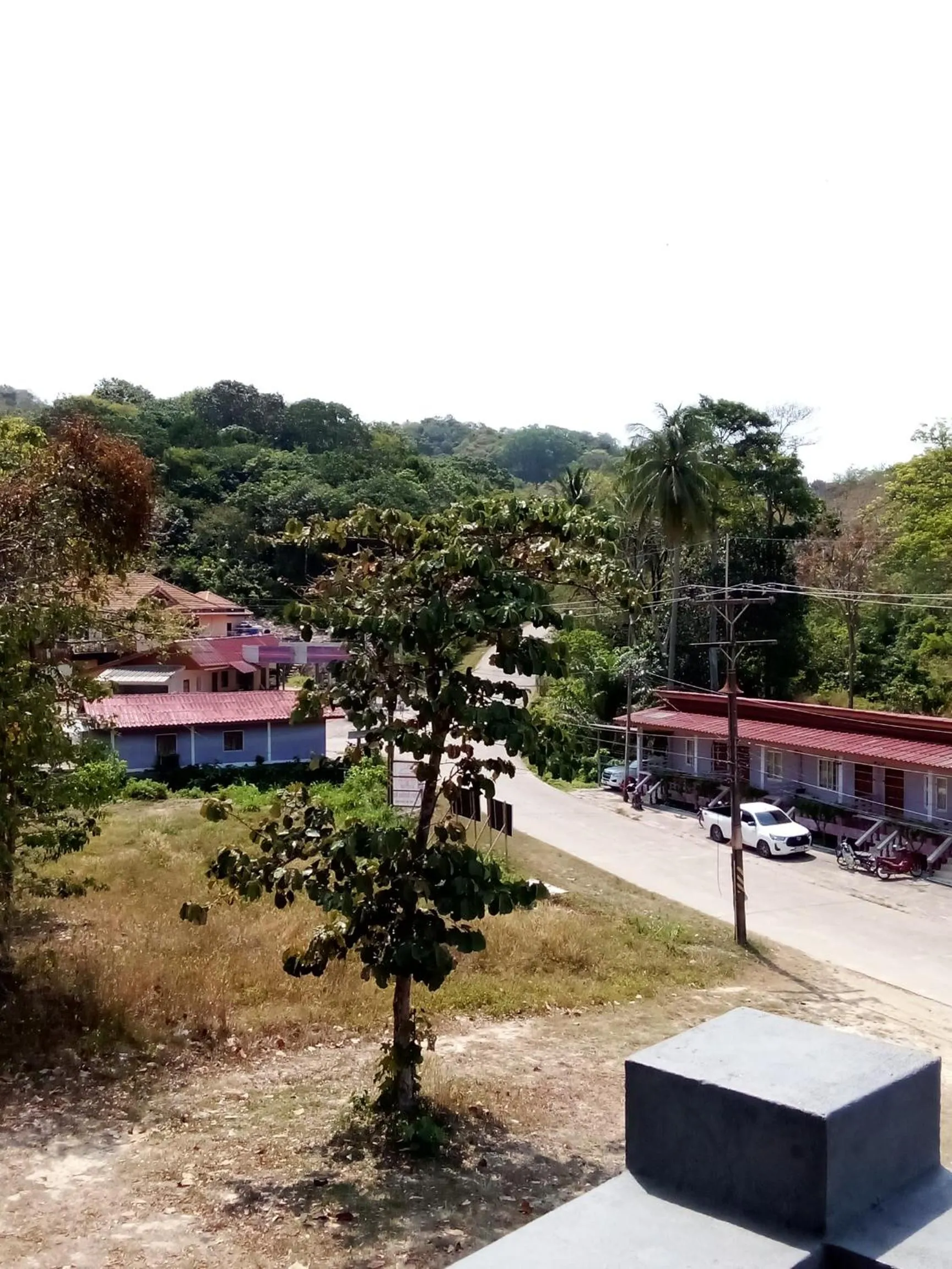 Area and facilities in The Sea @ Lanta Hotel