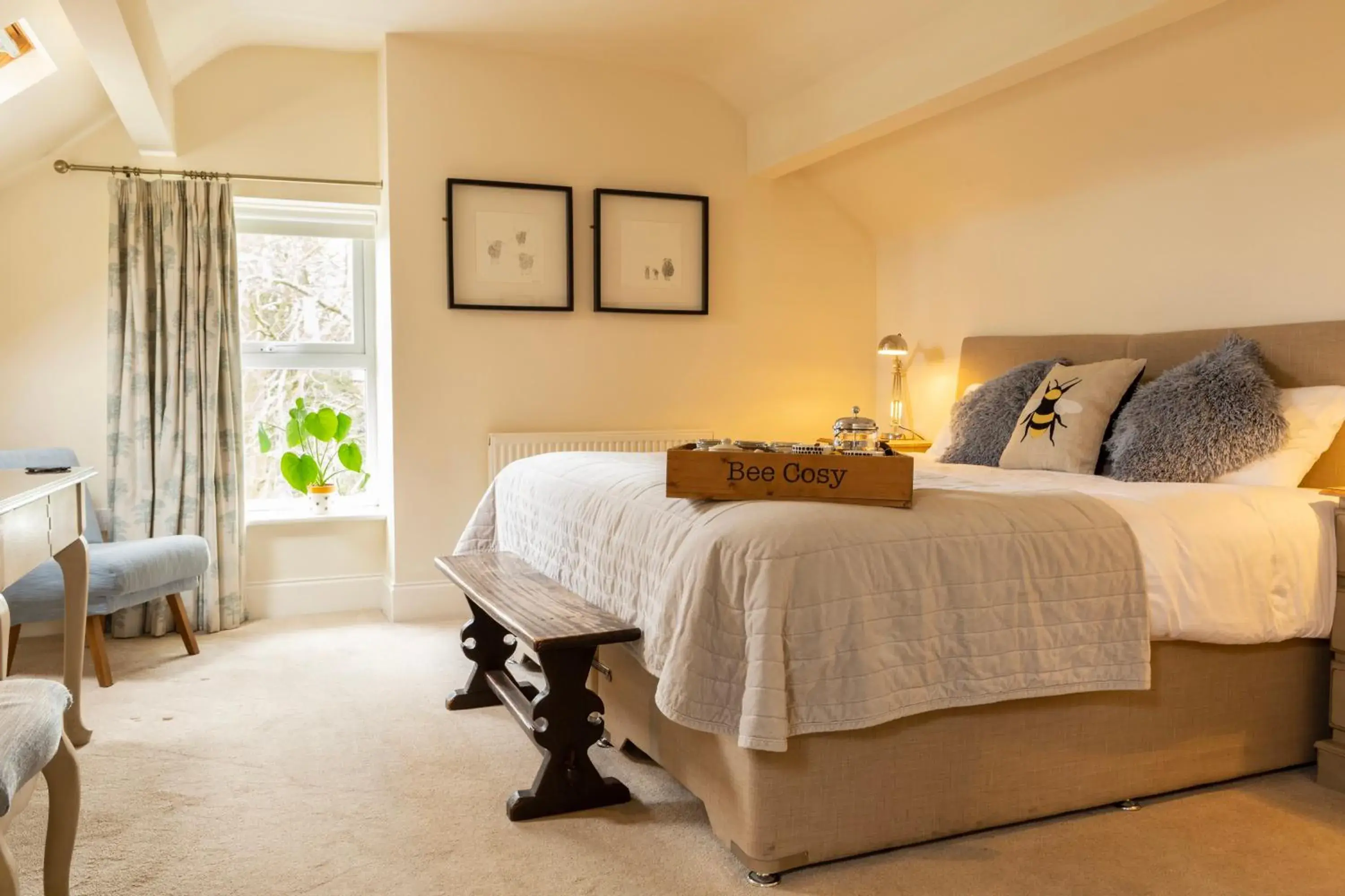 Deluxe Double Room in The Hive at 52 Deluxe Double Room in The Hive at 52