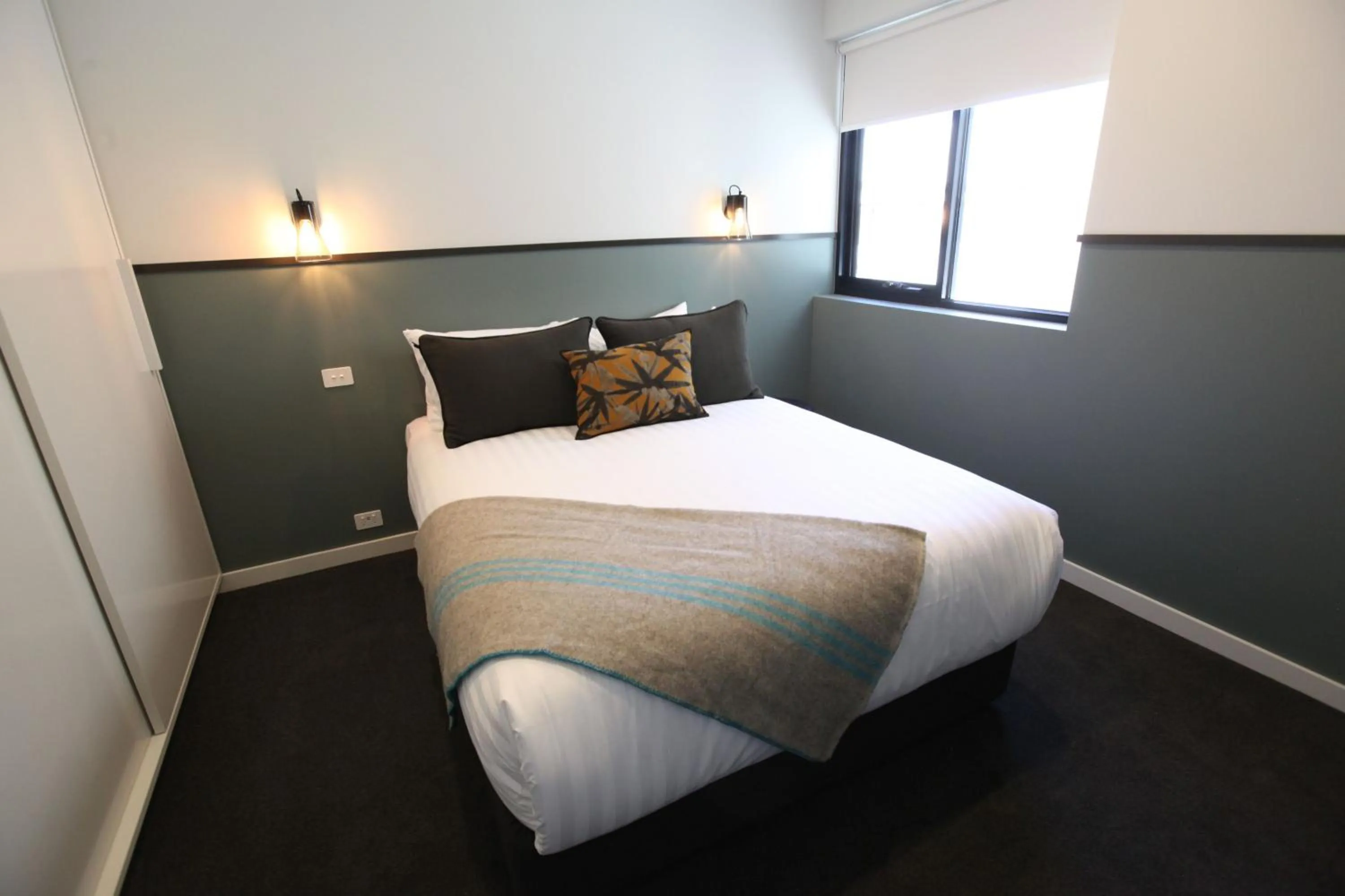 Photo of the whole room in Carmel at Sorrento