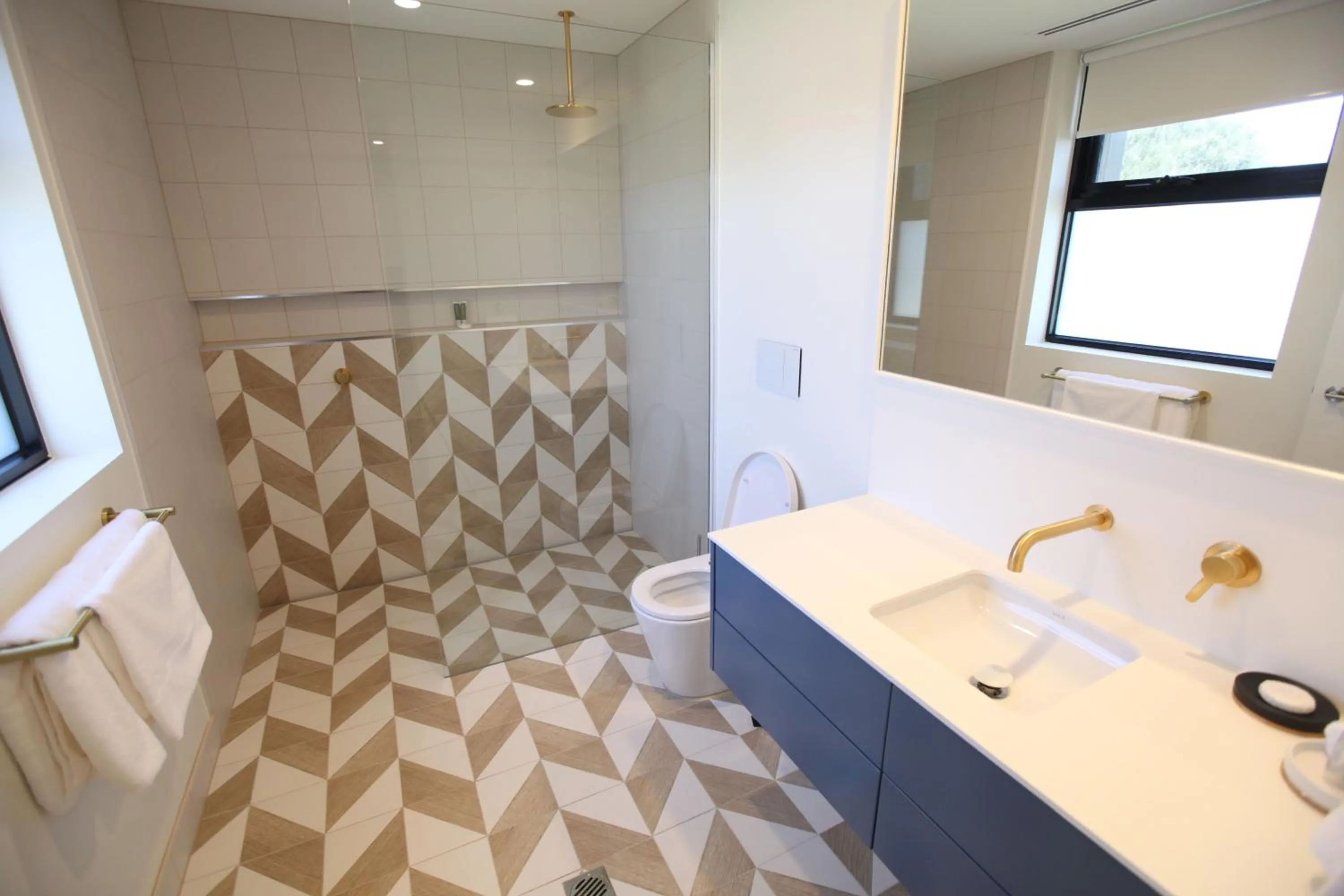 Shower in Carmel at Sorrento