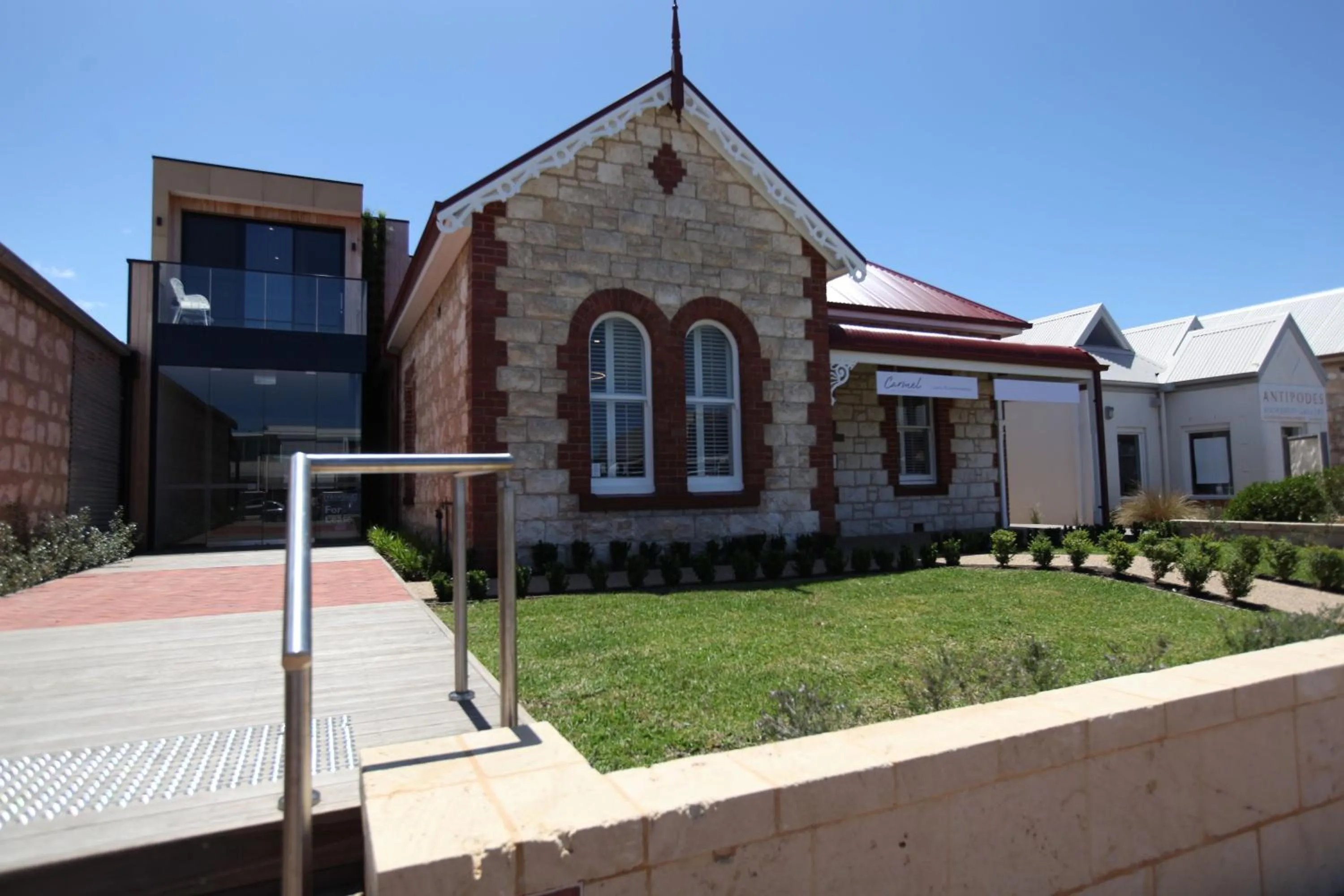 Facade/entrance in Carmel at Sorrento