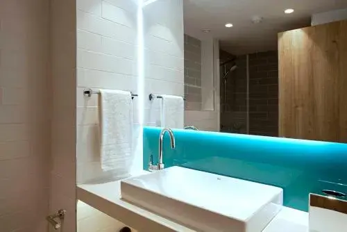 Standard Twin Room in Holiday Inn Express San Sebastian - Errenteria by IHG Standard Twin Room in Holiday Inn Express San Sebastian - Errenteria by IHG