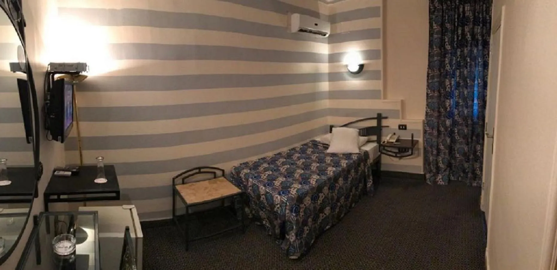 Bedroom in Havana Hotel Cairo