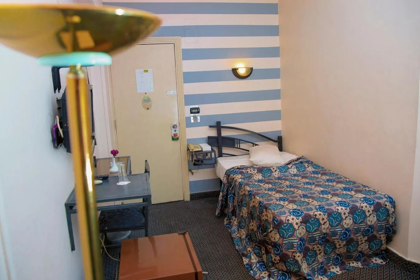 Photo of the whole room, Bed in Havana Hotel Cairo