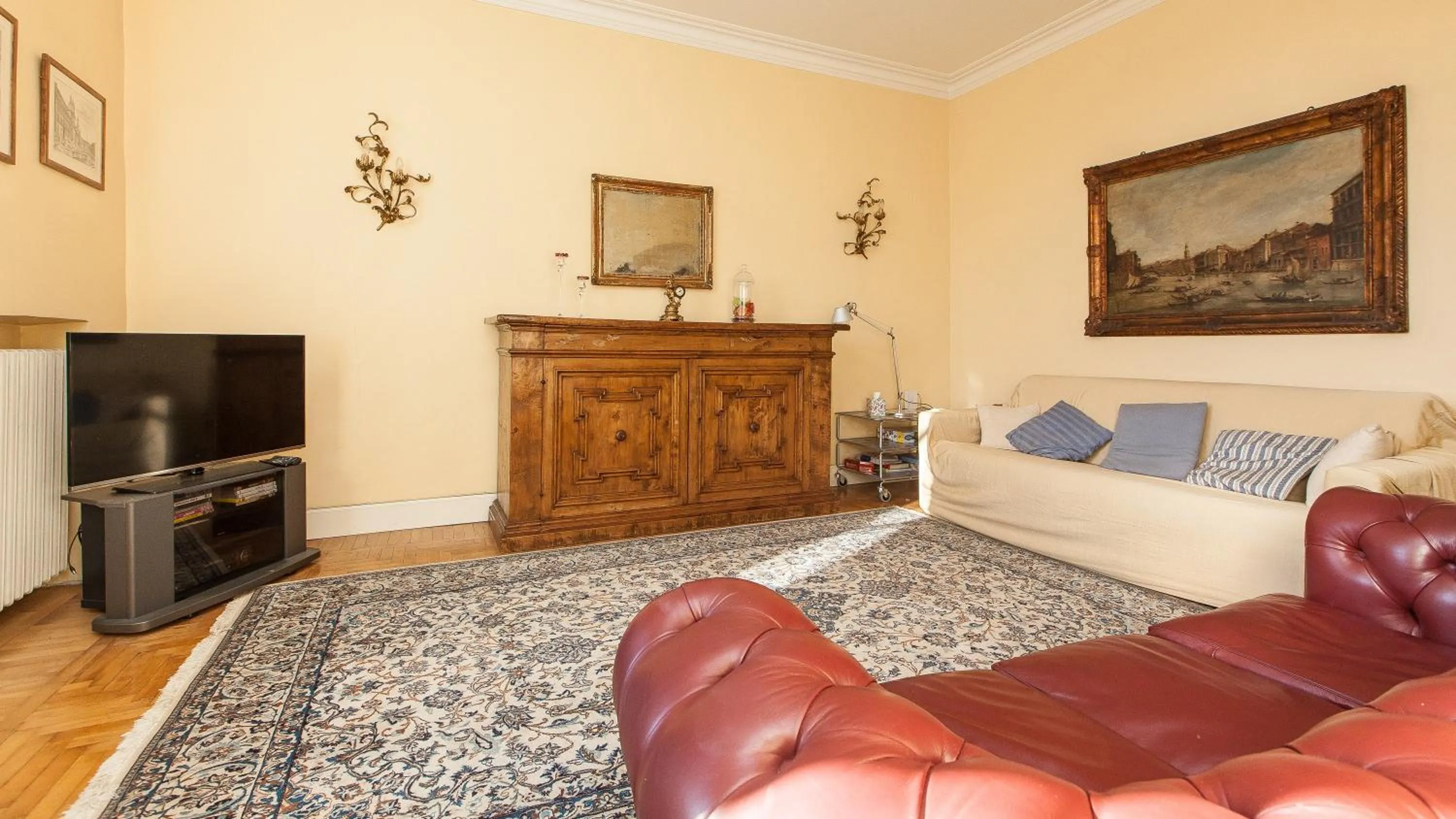 TV and multimedia in Rental in Rome Risorgimento view Aparment