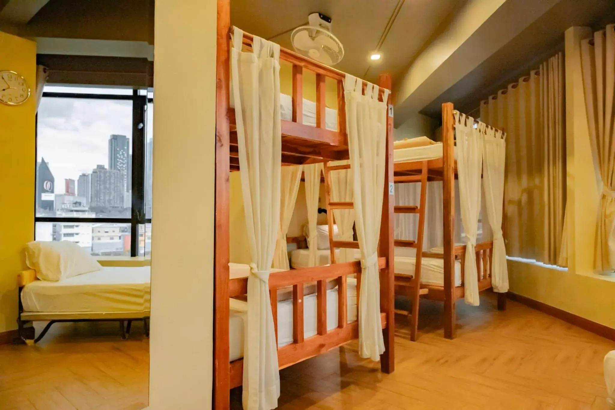 Photo of the whole room, Bed in Metro Pratunam Boutique Hotel Photo of the whole room, Bed in Metro Pratunam Boutique Hotel