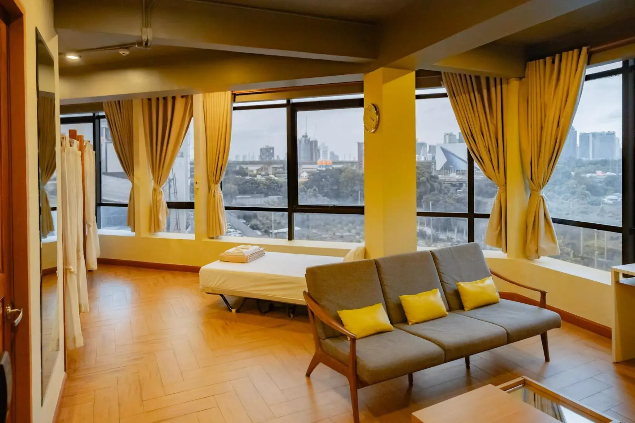 Photo of the whole room, Bed in Metro Pratunam Boutique Hotel Photo of the whole room, Bed in Metro Pratunam Boutique Hotel