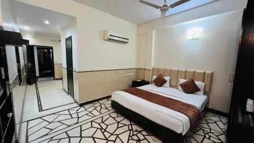 Aadhar Hotel