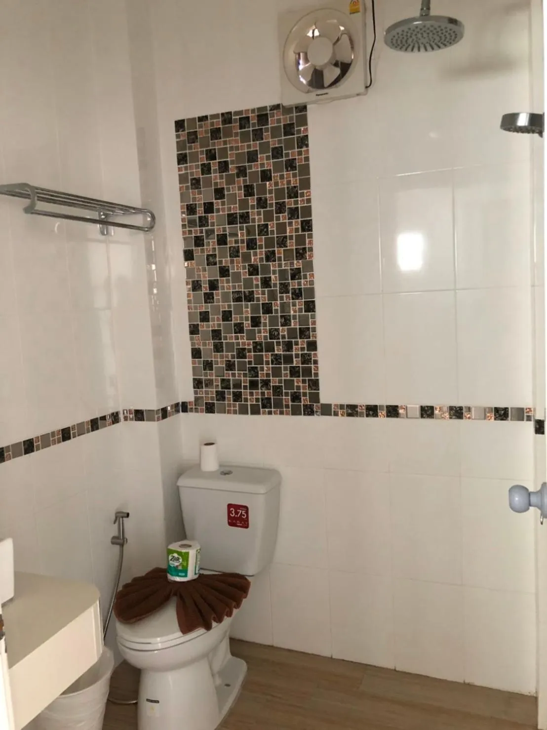 Toilet in Pranee Amata