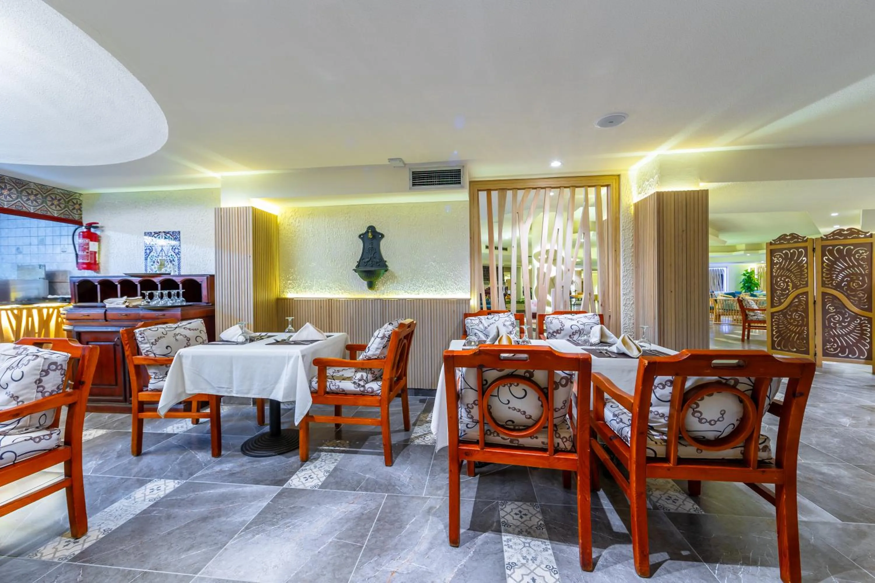 Restaurant/places to eat in Flamenco Beach & Resort Quseir