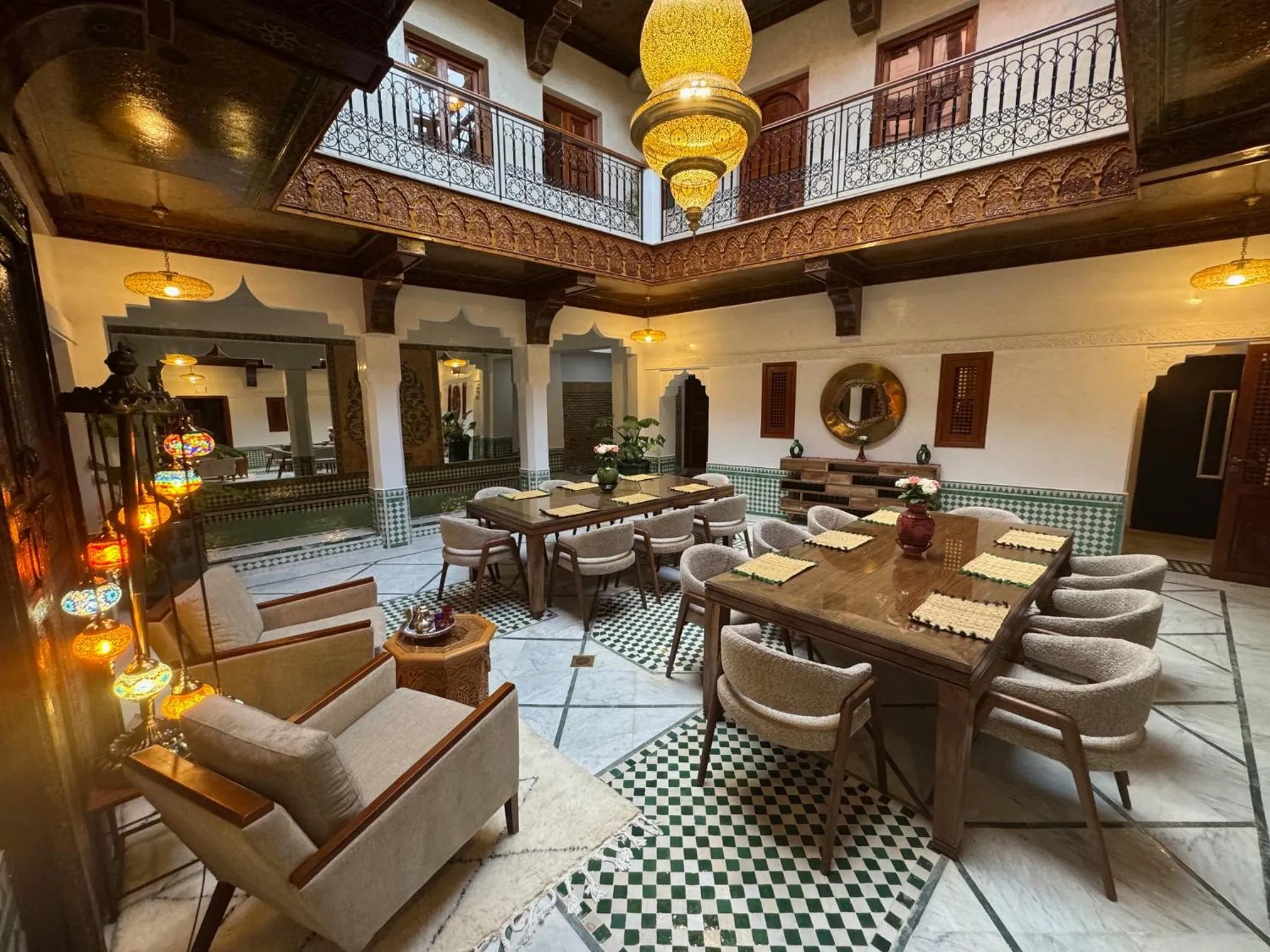 Restaurant/places to eat in Riad Atlas Acacia