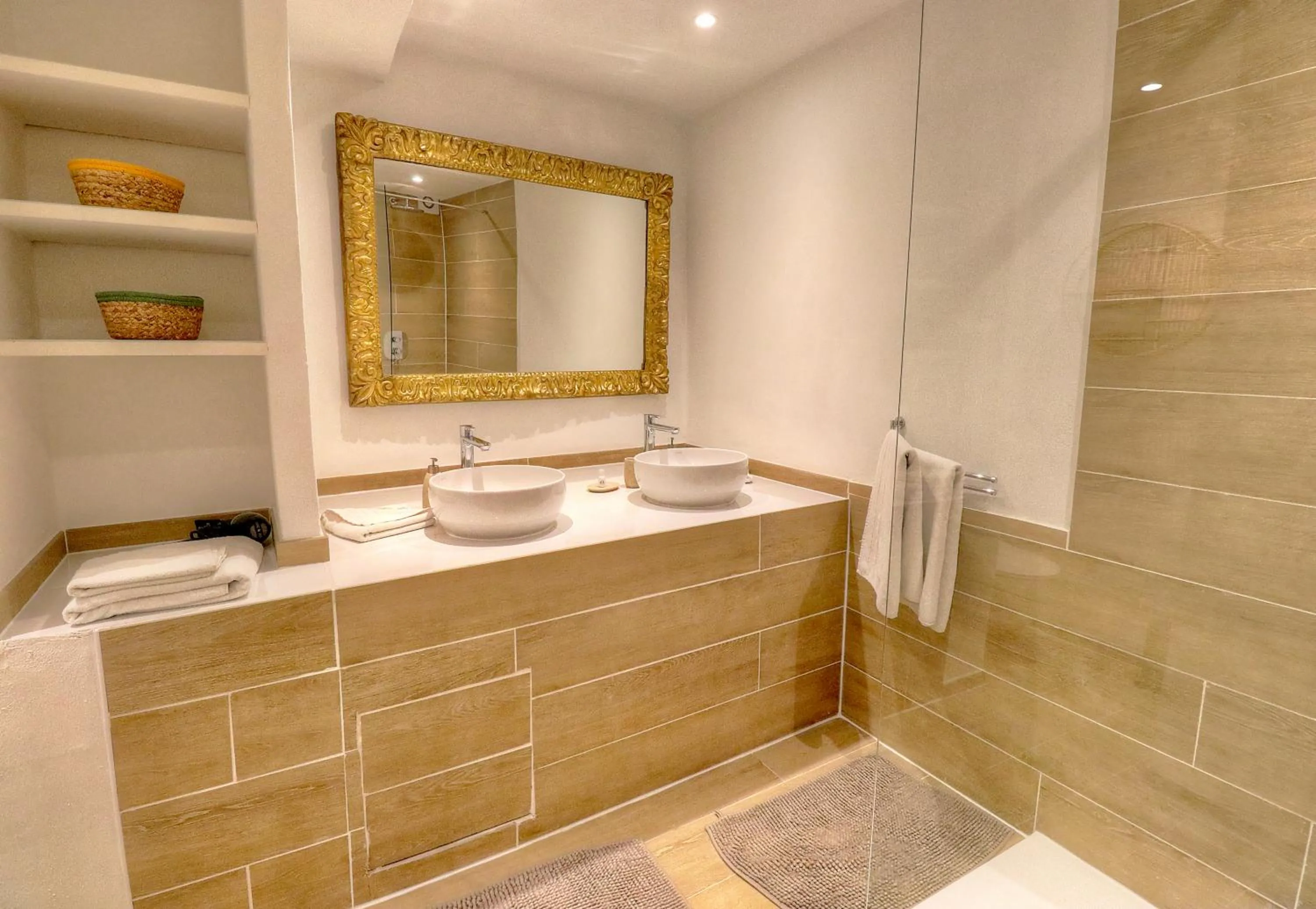 Bathroom in Les Remparts Antibes Location