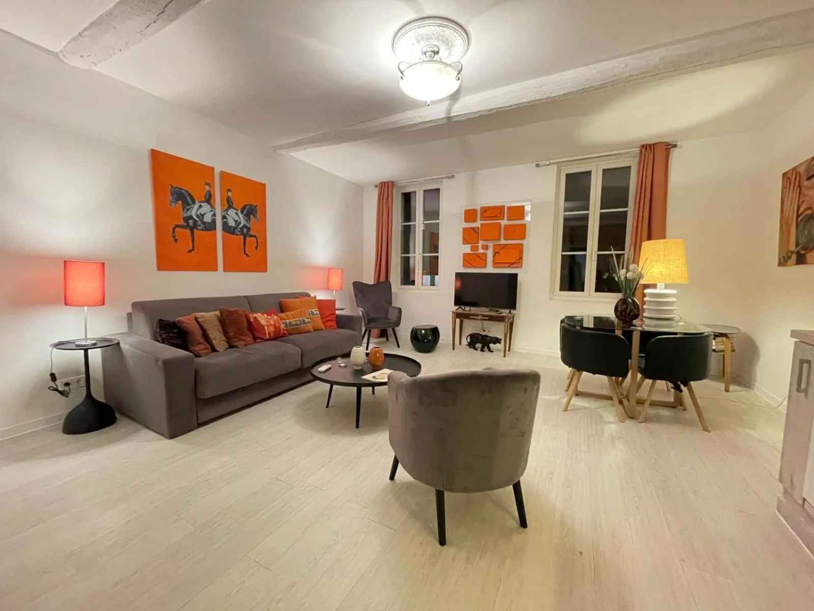 TV and multimedia in Les Remparts Antibes Location