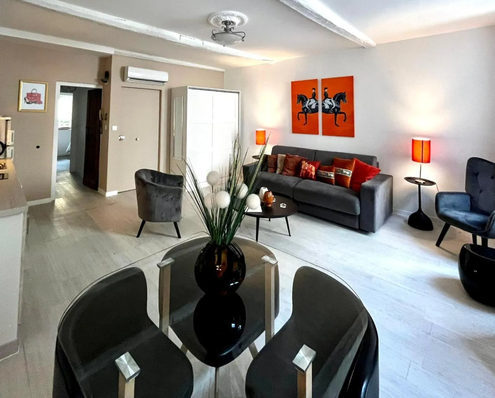 TV and multimedia in Les Remparts Antibes Location