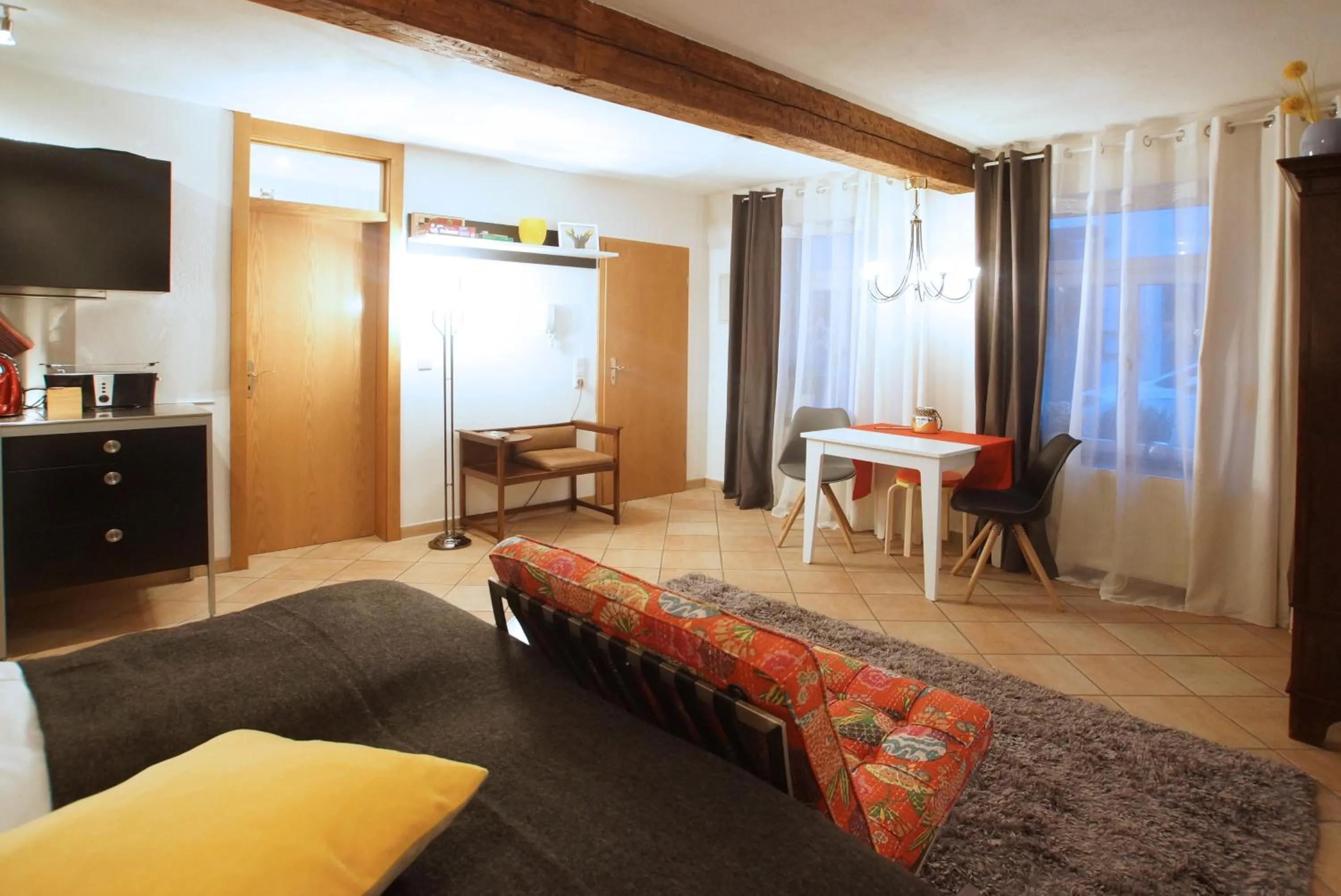 Photo of the whole room in Rheintor-Apartment