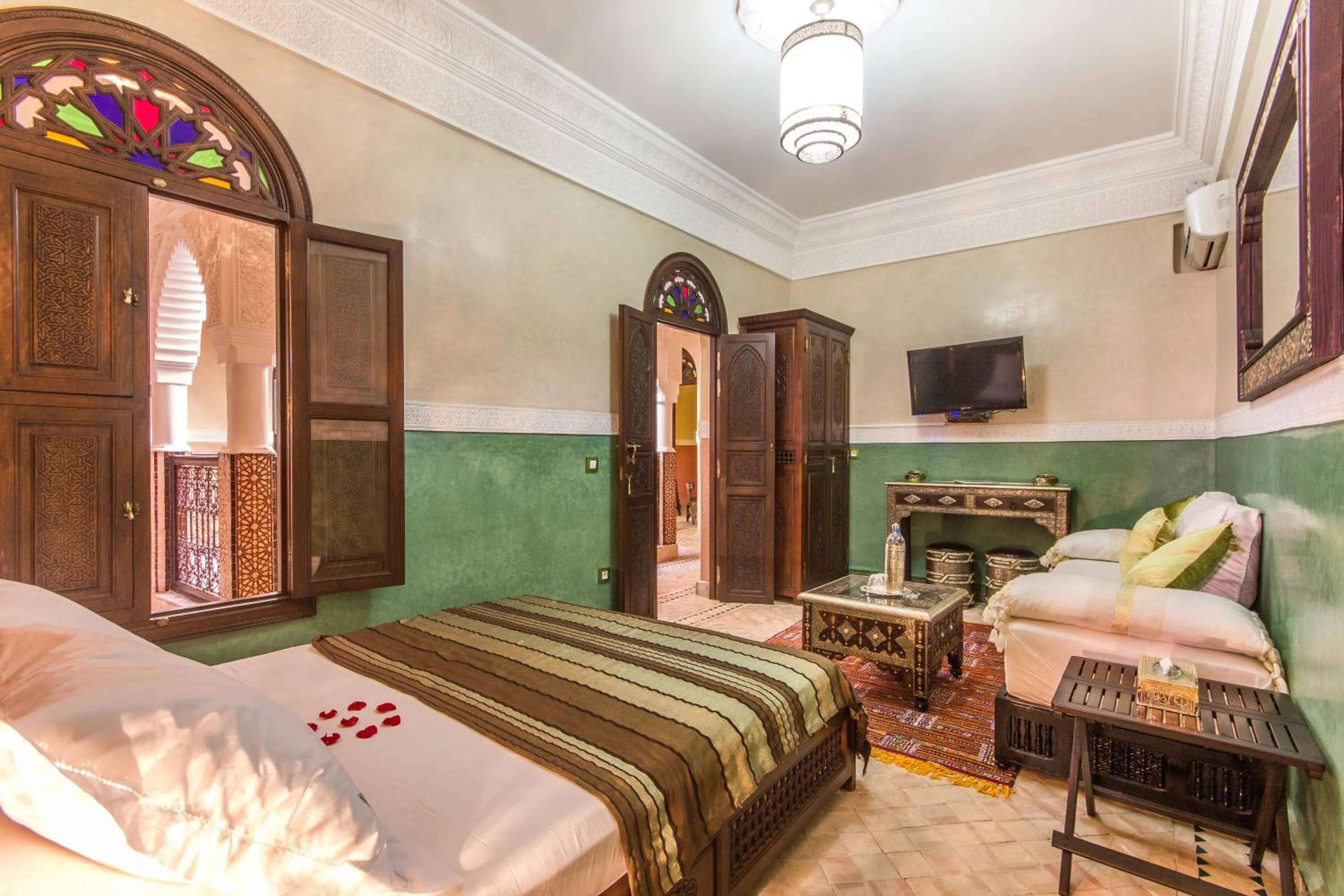 Photo of the whole room, Bed in Riad Lamya Marrakech