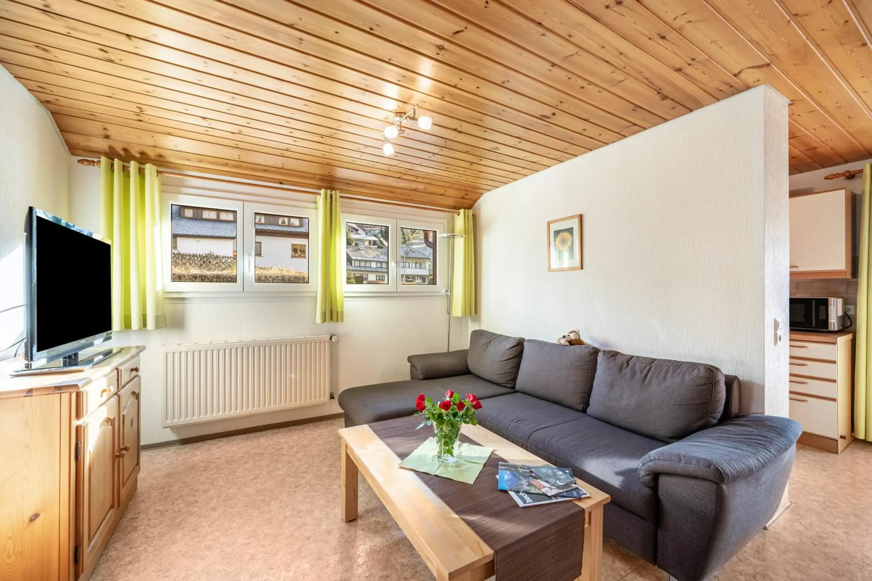 Two-Bedroom Deluxe Apartment with Garden View in Haus Schöneck Two-Bedroom Deluxe Apartment with Garden View in Haus Schöneck