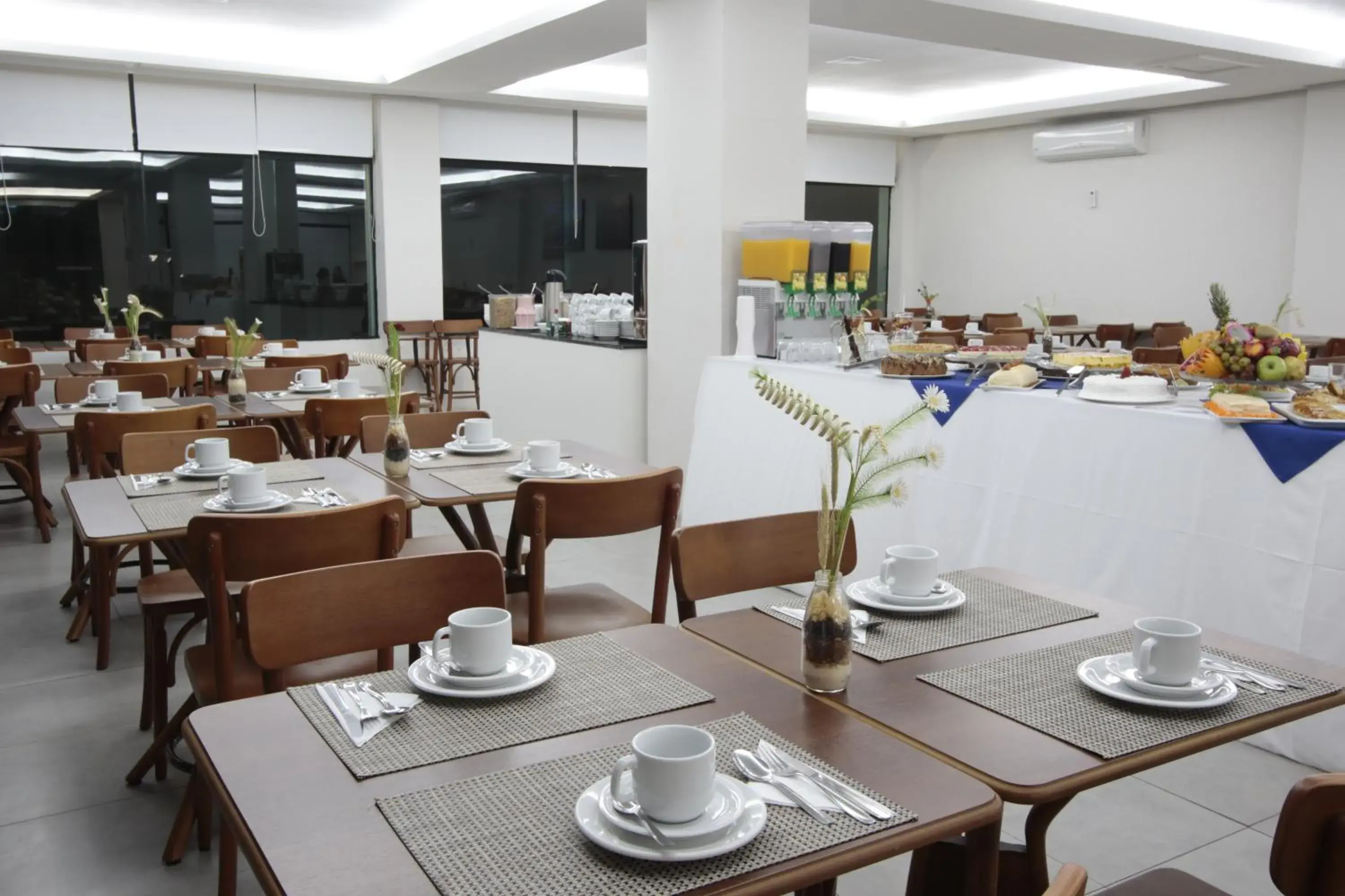 Restaurant/places to eat in Life Hotel Torres Restaurant/places to eat in Life Hotel Torres