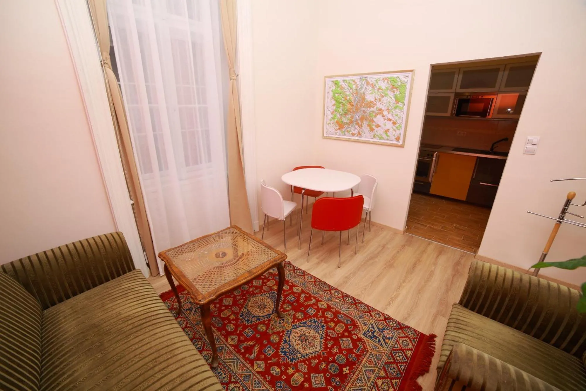 Flat On Andrássy Avenue